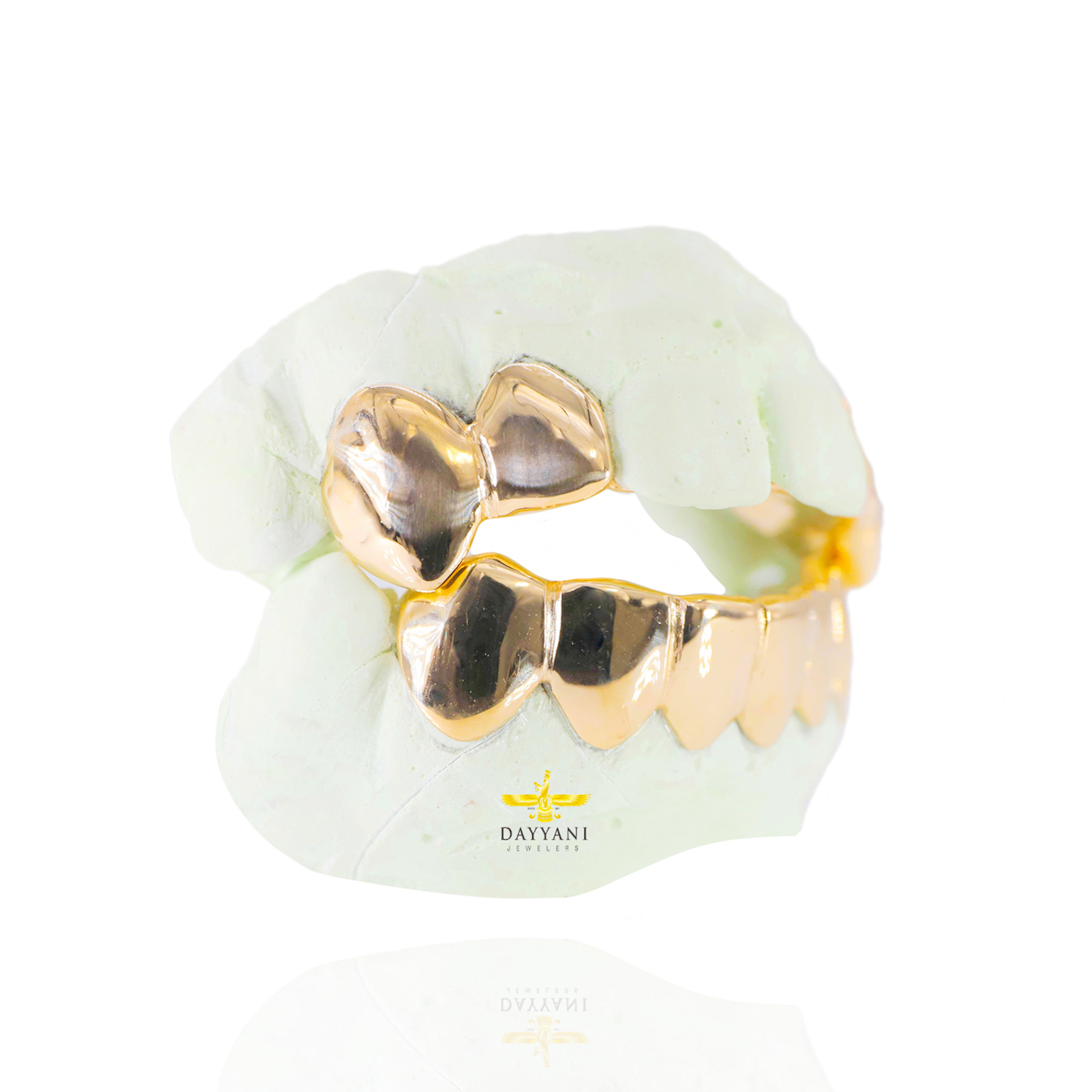 Custom 4 Teeth Fangs Top on 6 Teeth Bottom Gold Grillz