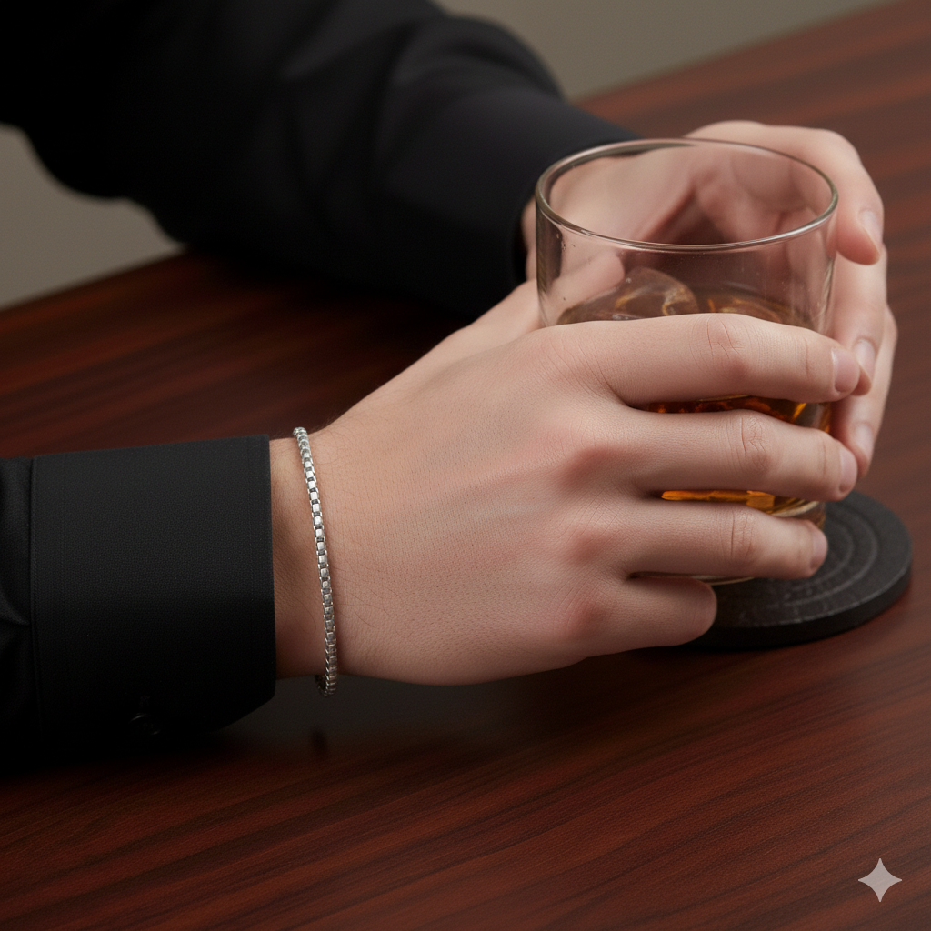 14KT White Gold Rounded Diamond Cut Box Gold Bracelet