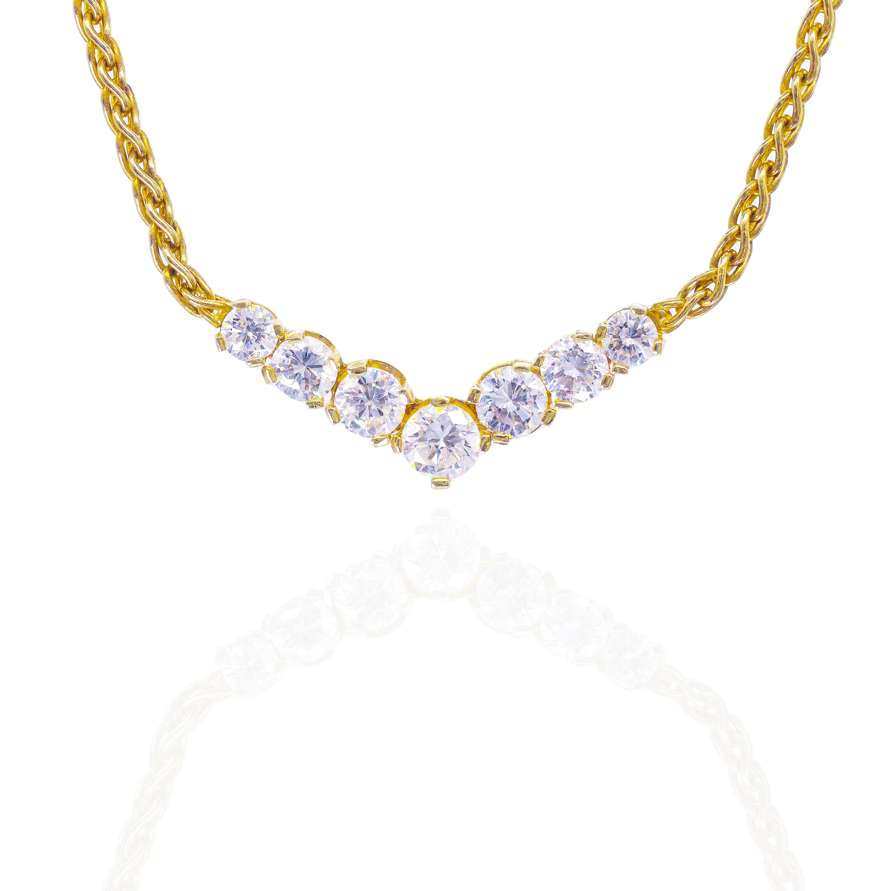 Gradual Round Diamond Pendant