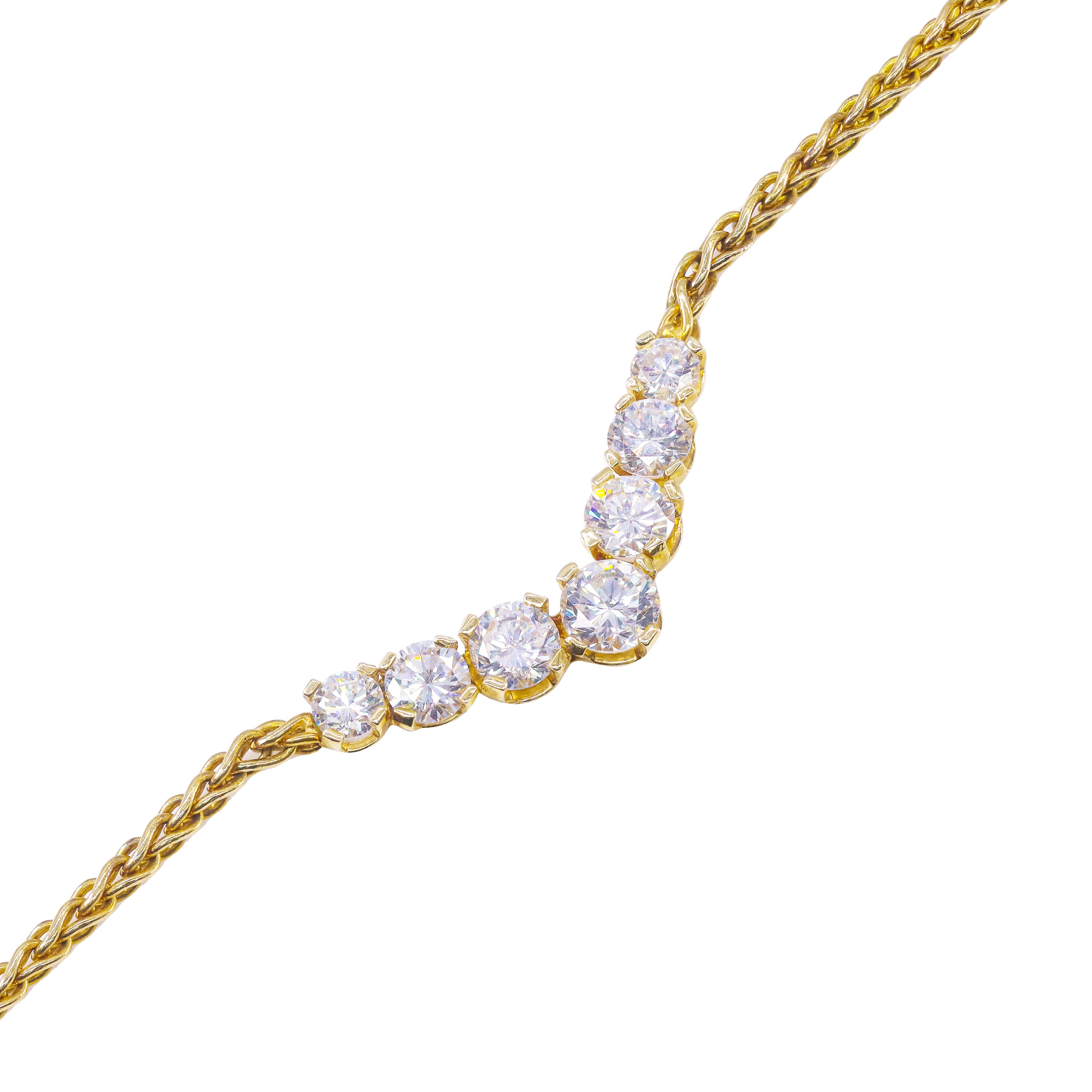 Gradual Round Diamond Pendant