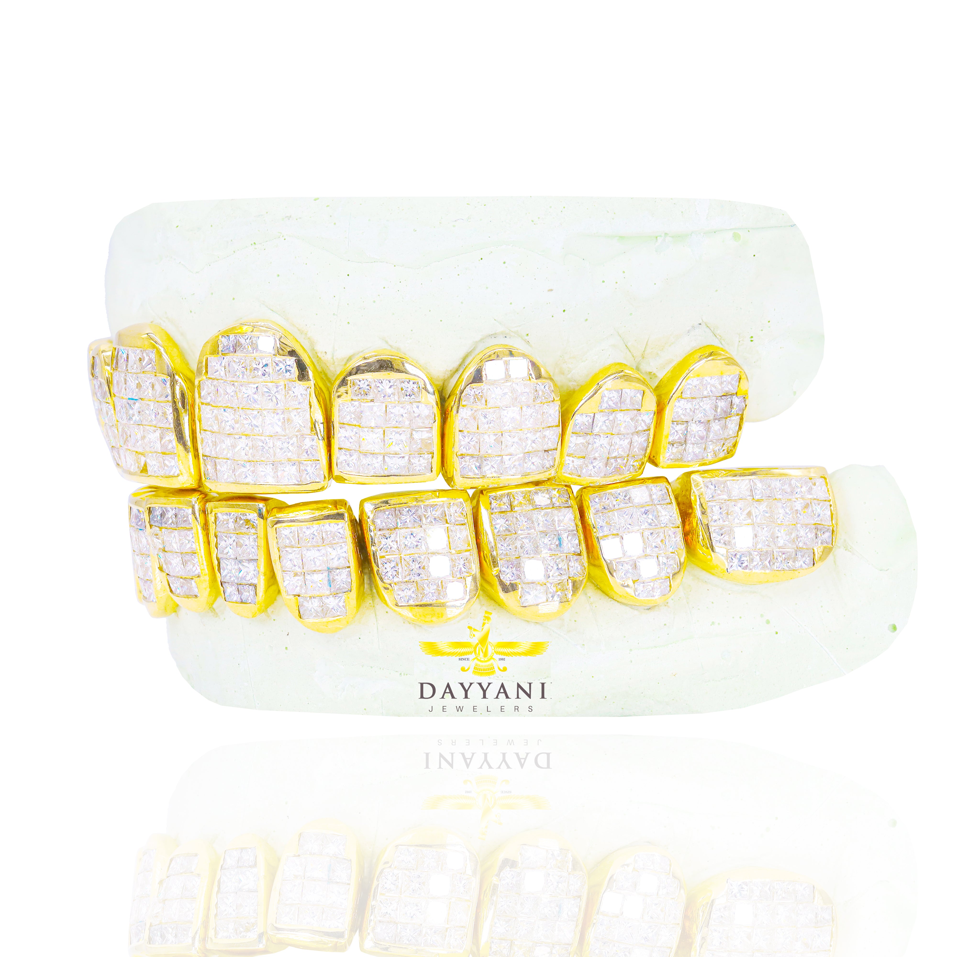 Custom VVS Diamond Grillz Hand Set Natural Princess Cut Diamond Gold Grillz (Invisible Setting)