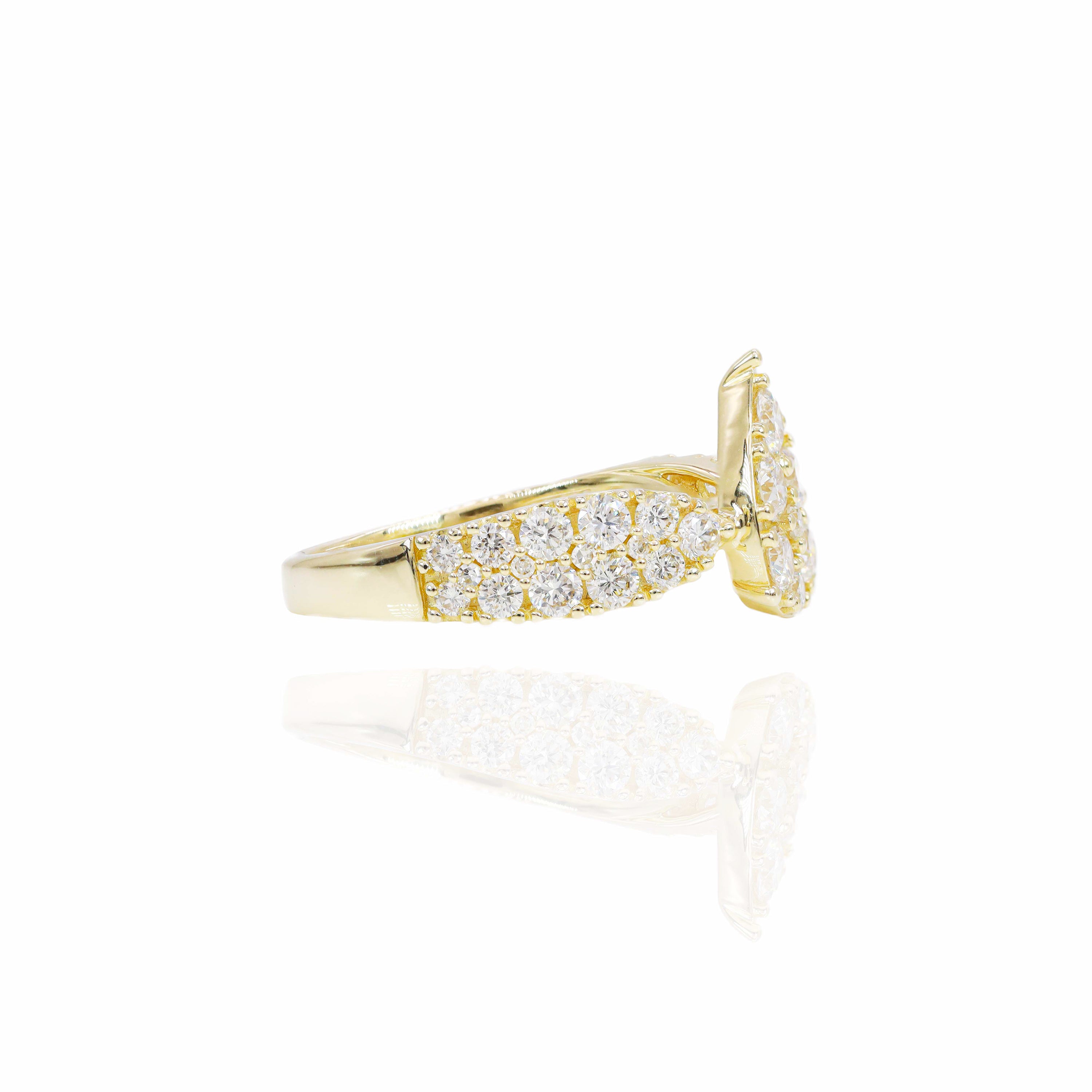 Pear Shape Diamond Cluster Engagement Ring & Band