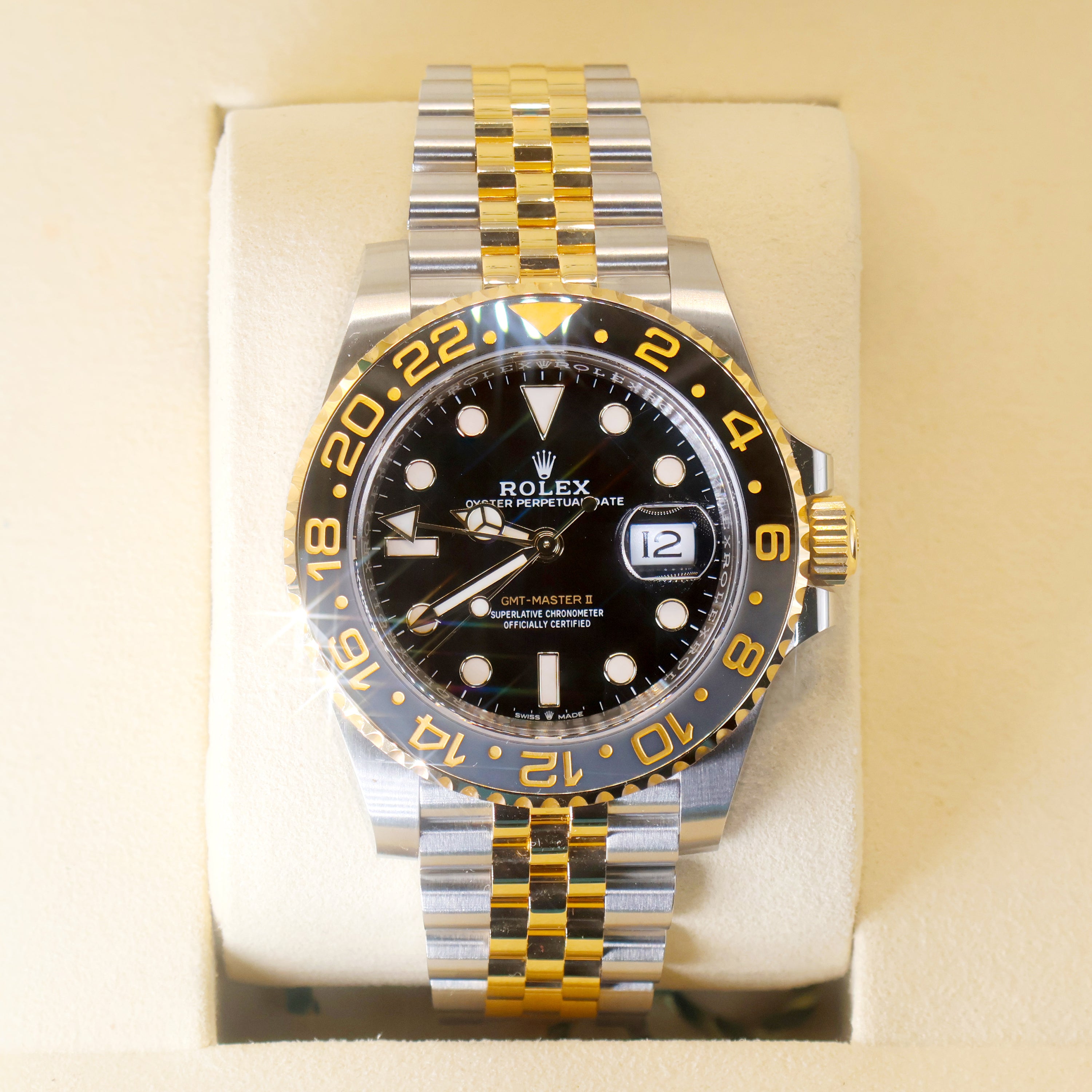 Rolex GMT-Master II Bumblebee 40mm 126713GRNR Jubilee Oystersteel Bracelet