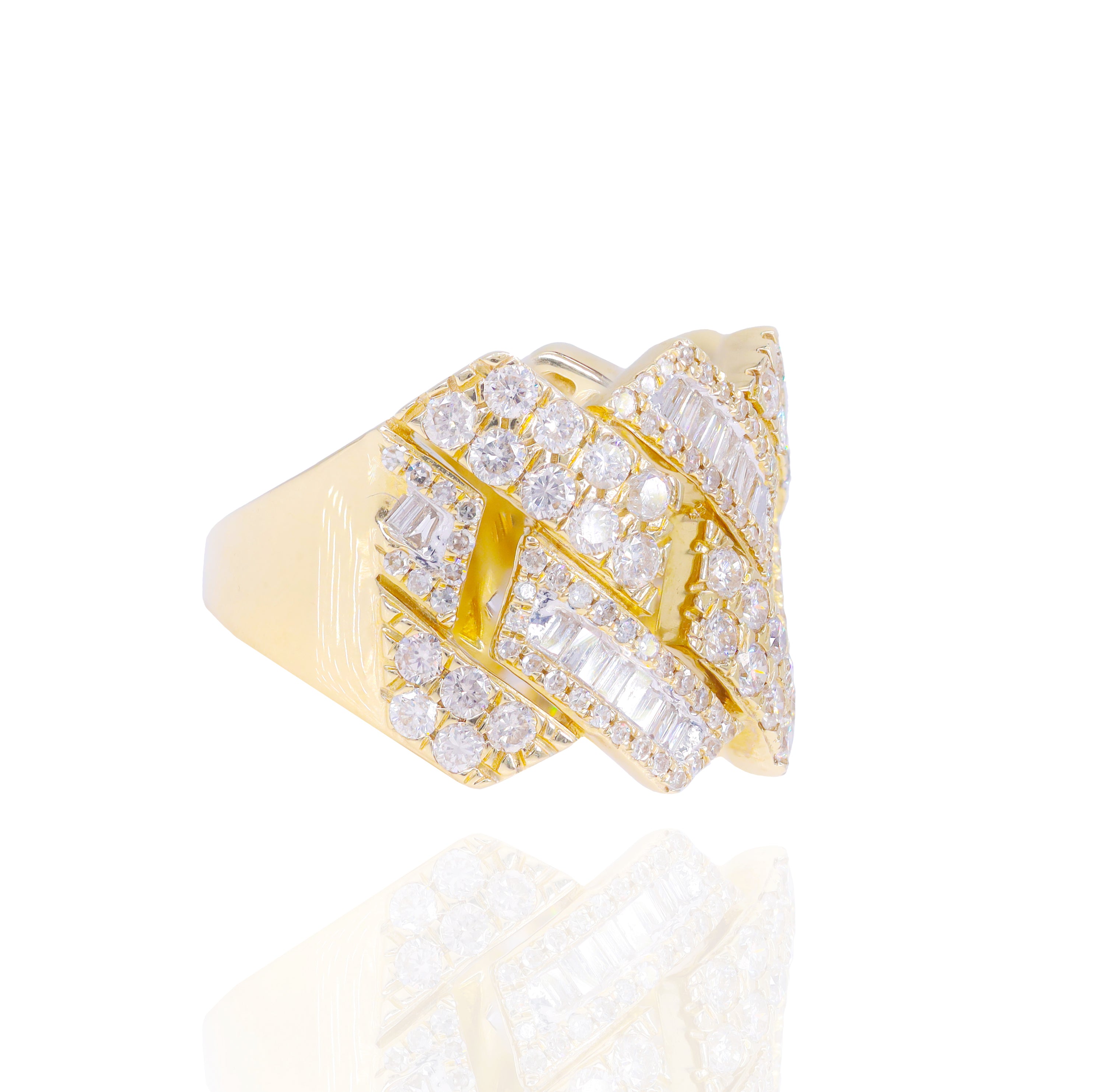 Alternating Baguette & Round Diamond Cuban Link Ring