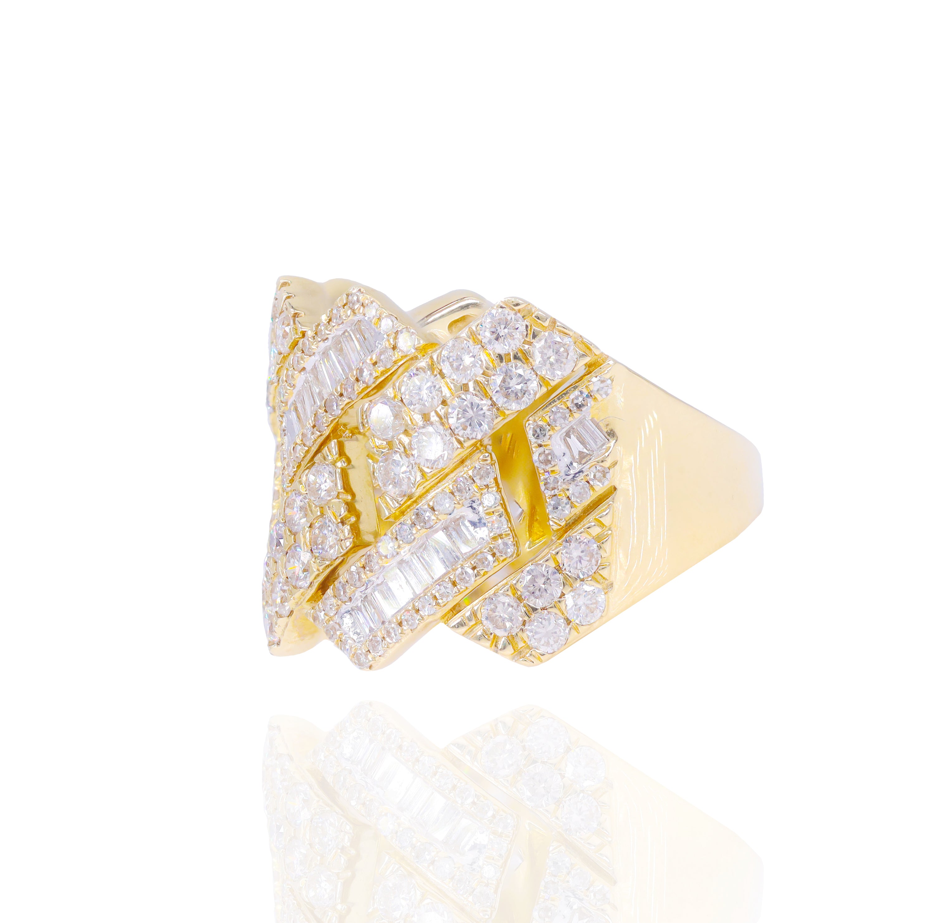 Alternating Baguette & Round Diamond Cuban Link Ring