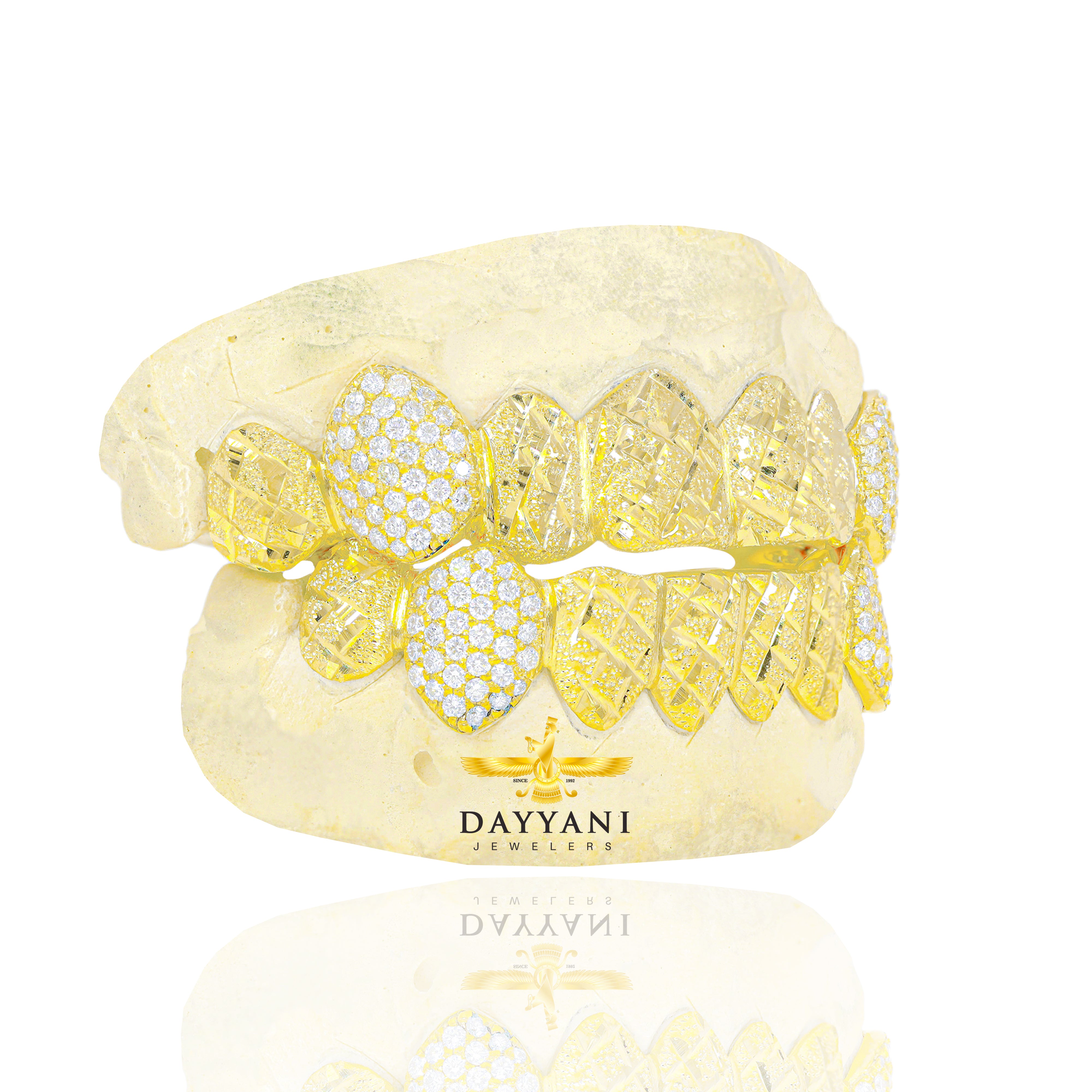 Custom 8 on 8 Teeth Diamond Cut & Diamond Dust with Diamond Fangs Gold Grillz