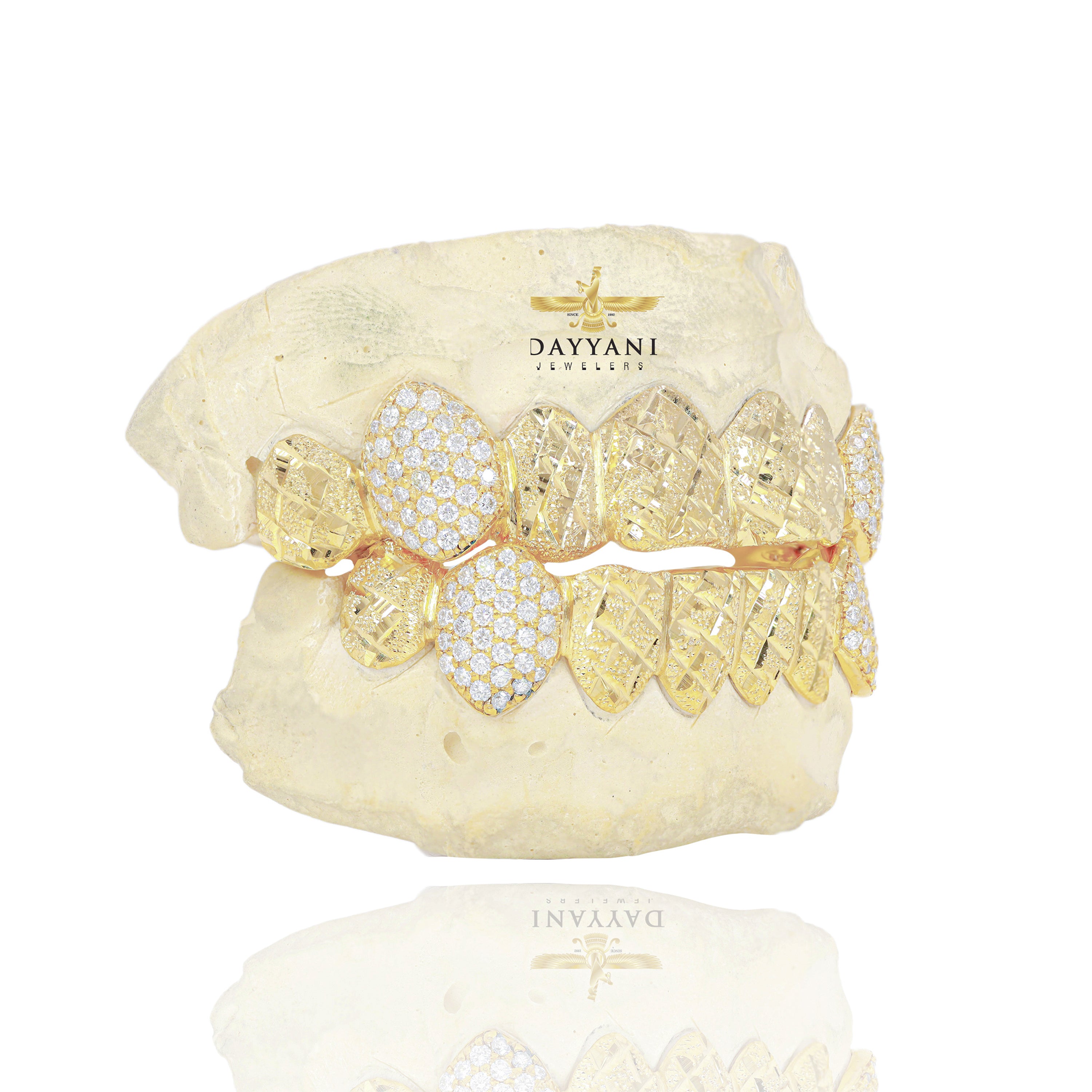 Custom 8 on 8 Teeth Diamond Cut & Diamond Dust with Bussdown on Fangs Gold Grillz