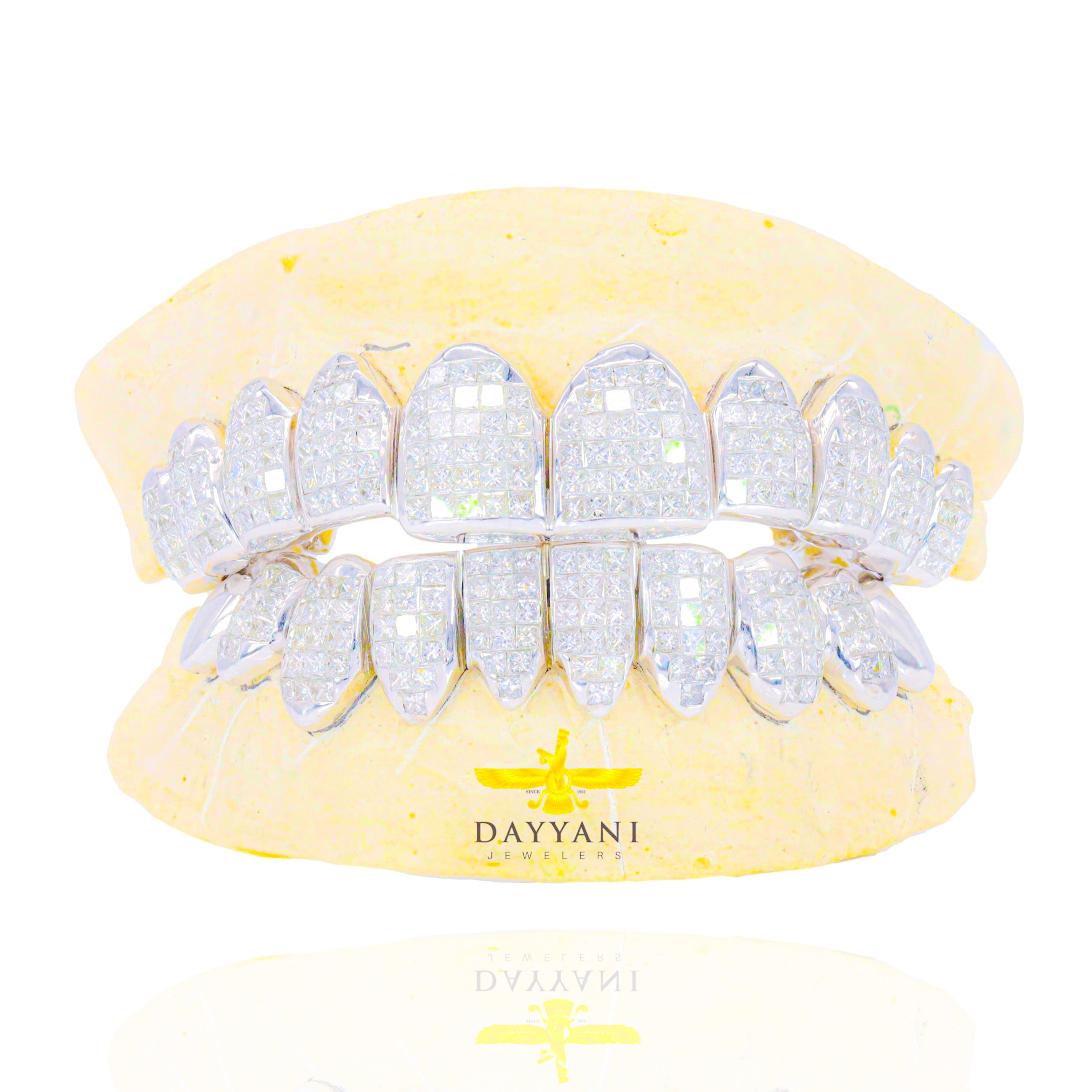 Custom VVS Diamond Grillz Hand Set Natural Princess Cut Diamond Gold Grillz (Invisible Setting)