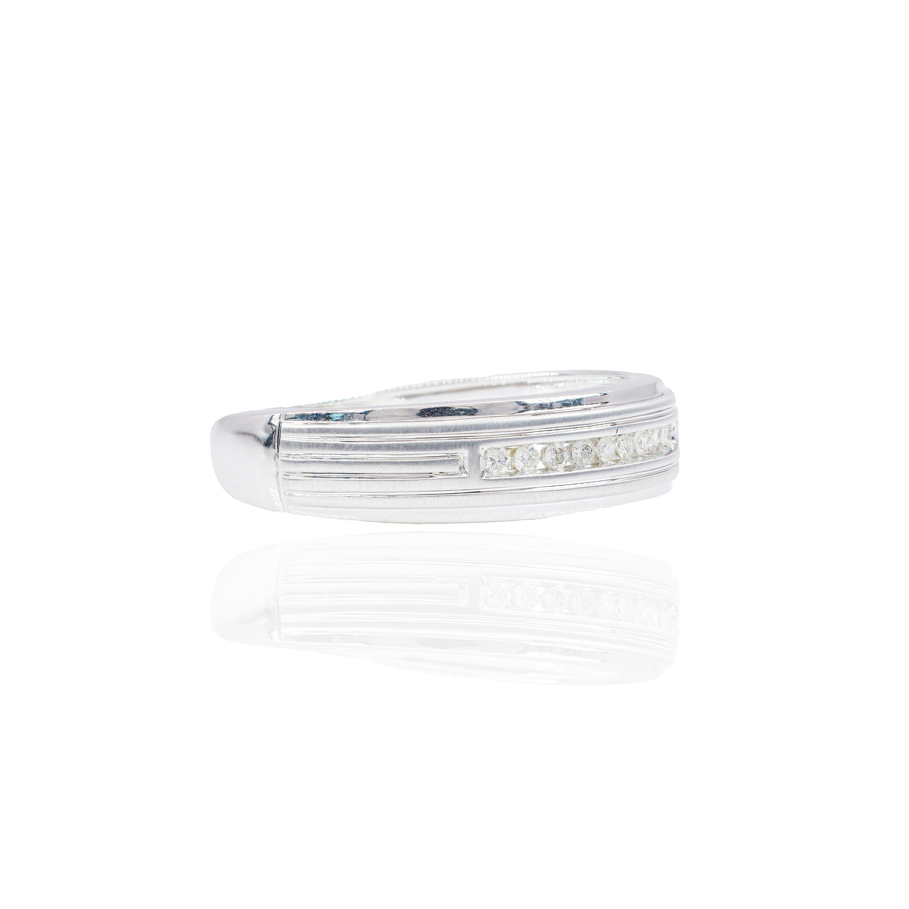 One Row Diamond with Stripes Men's Band