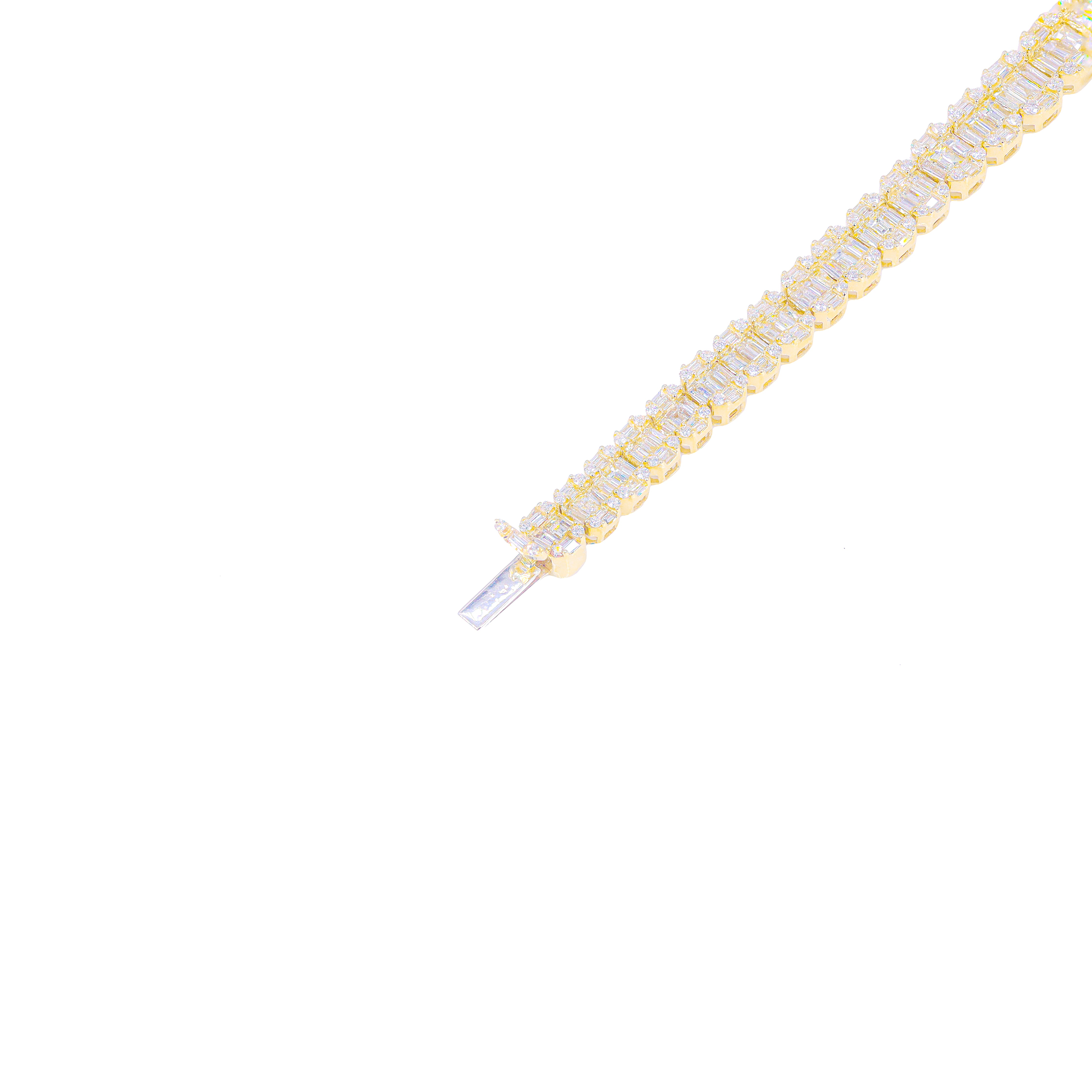 Graduating Oval Link Baguette & Round Diamond Bracelet