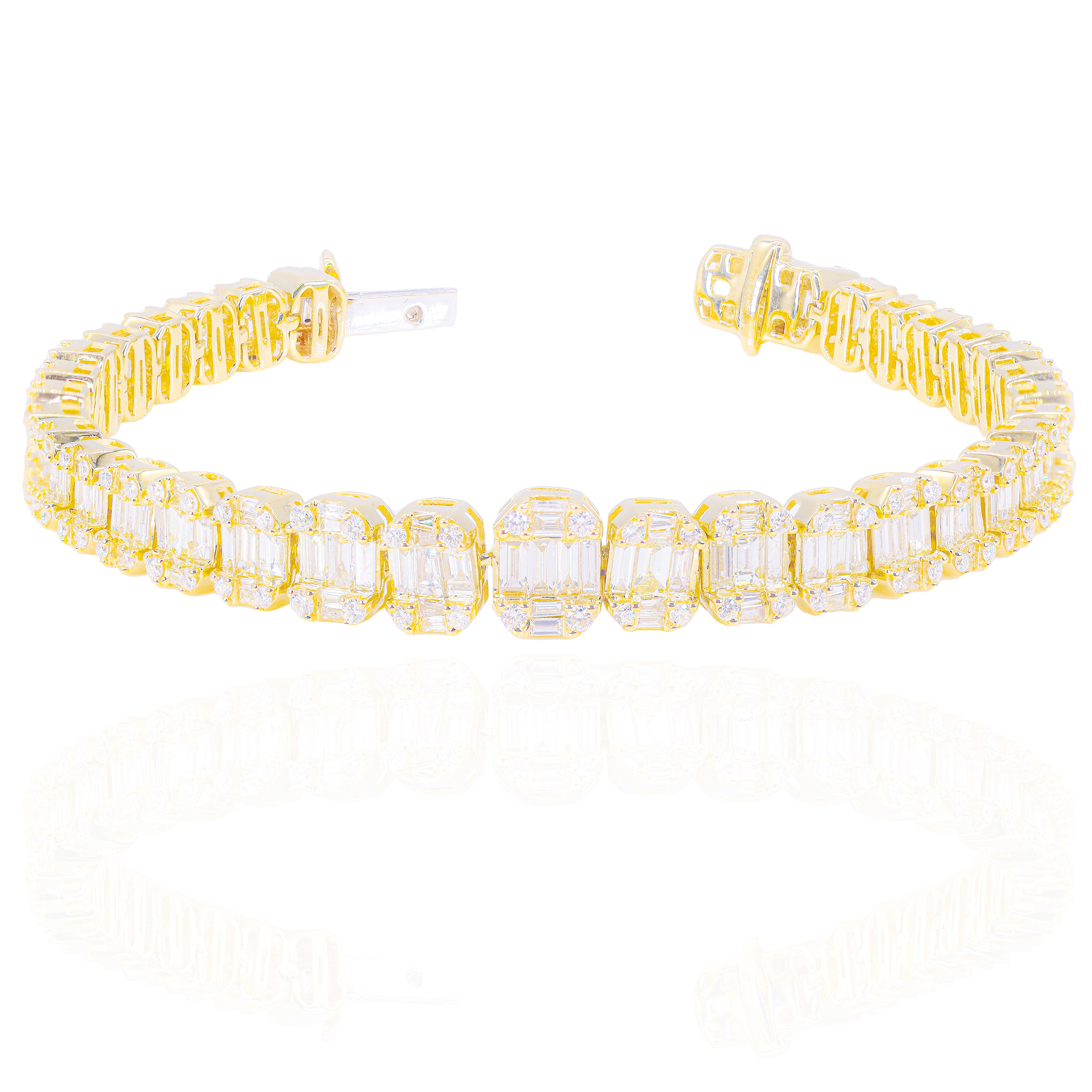 Graduating Oval Link Baguette & Round Diamond Bracelet