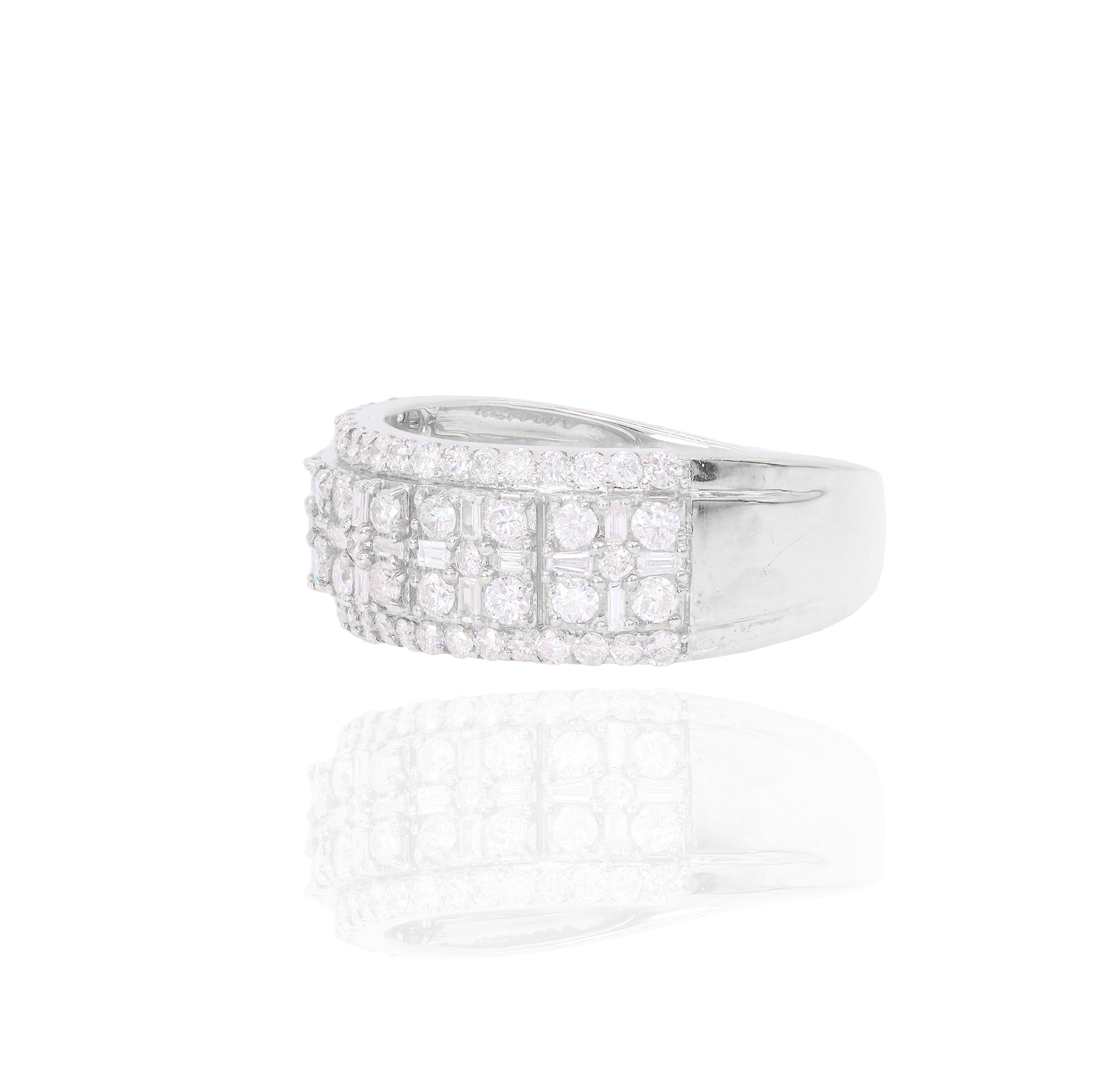 Square Diamond Pattern Diamond Ring Band