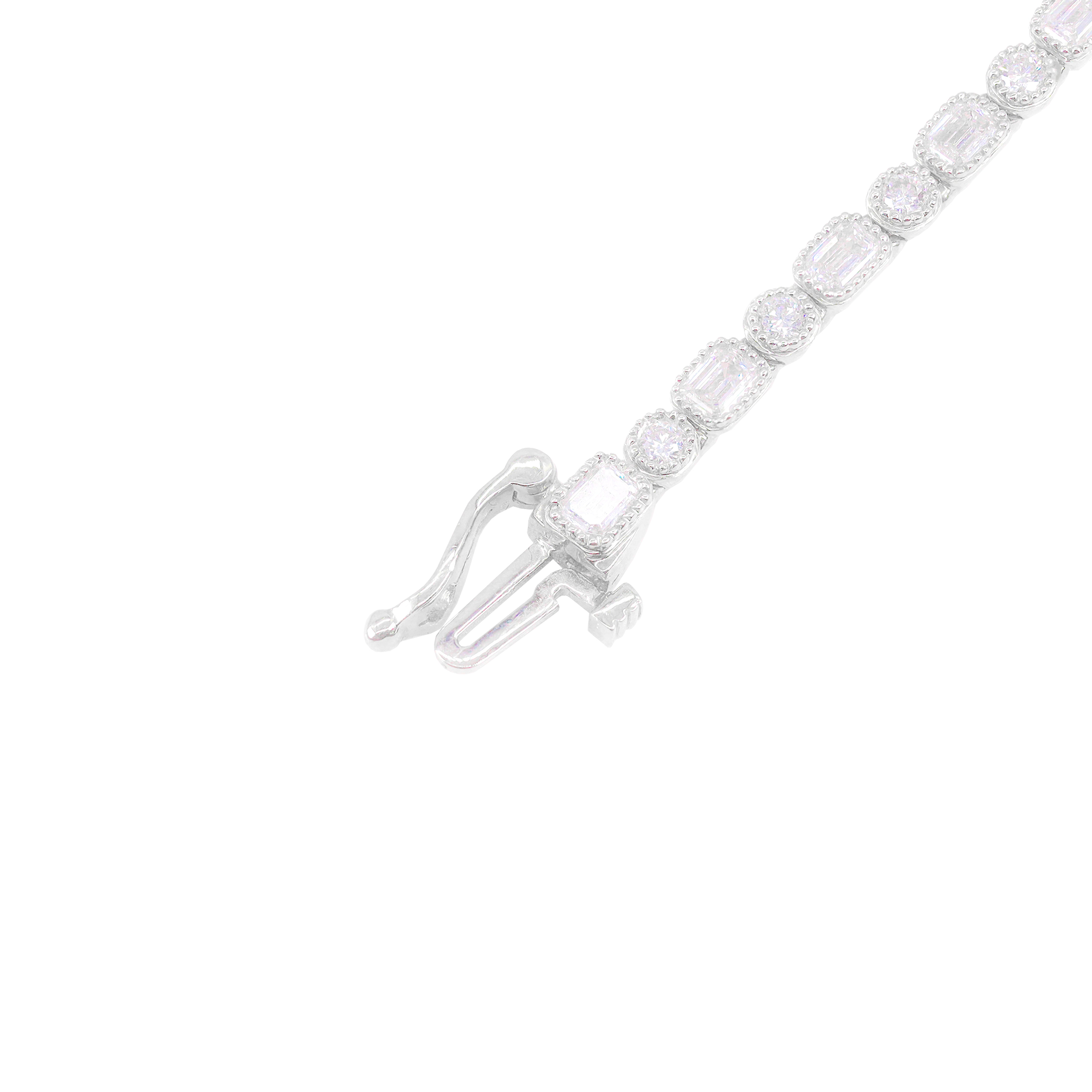 Alternating Round & Emerald Cut Diamond Tennis Bracelet
