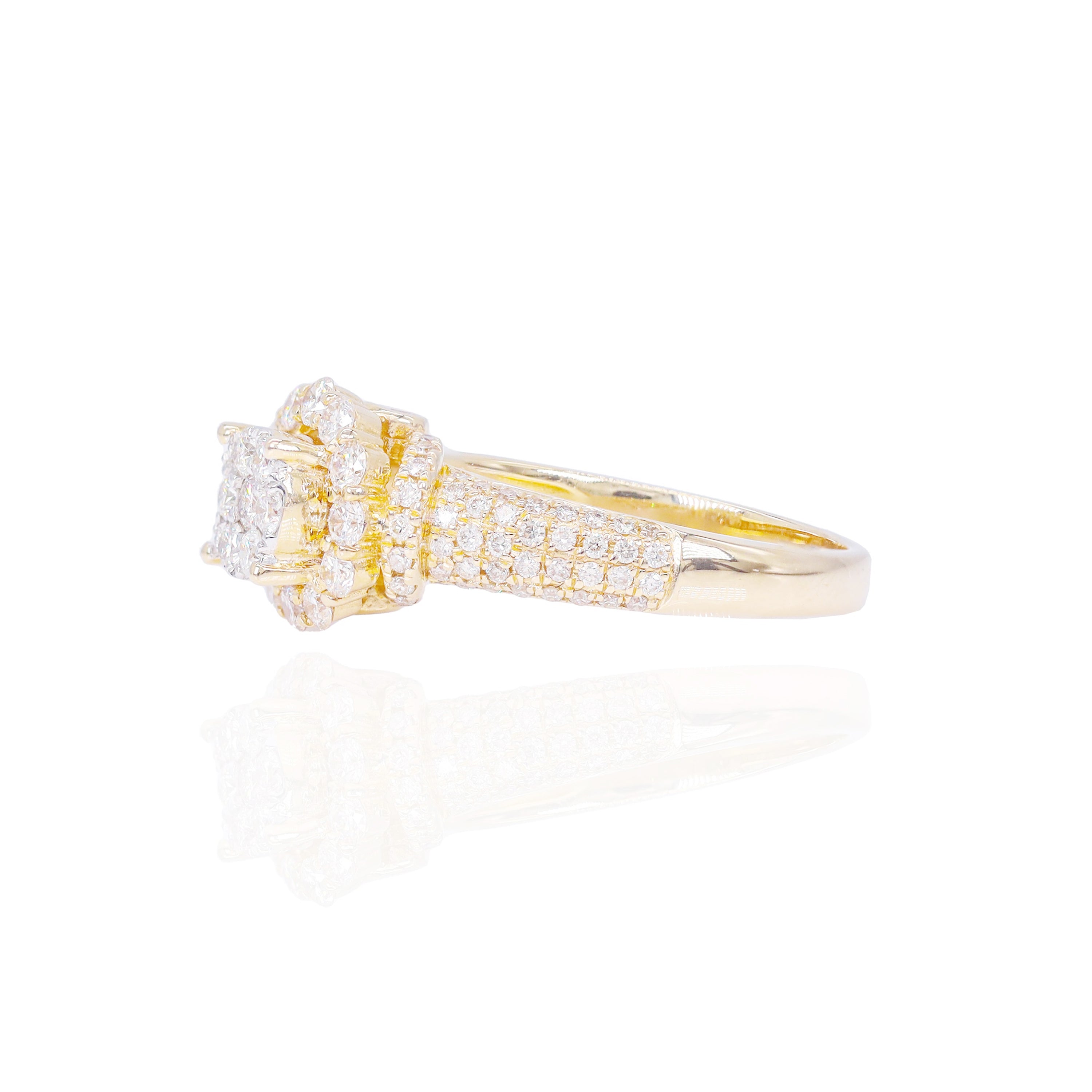 Round Shape with Halo and Hidden Halo Diamond Engagement Ring