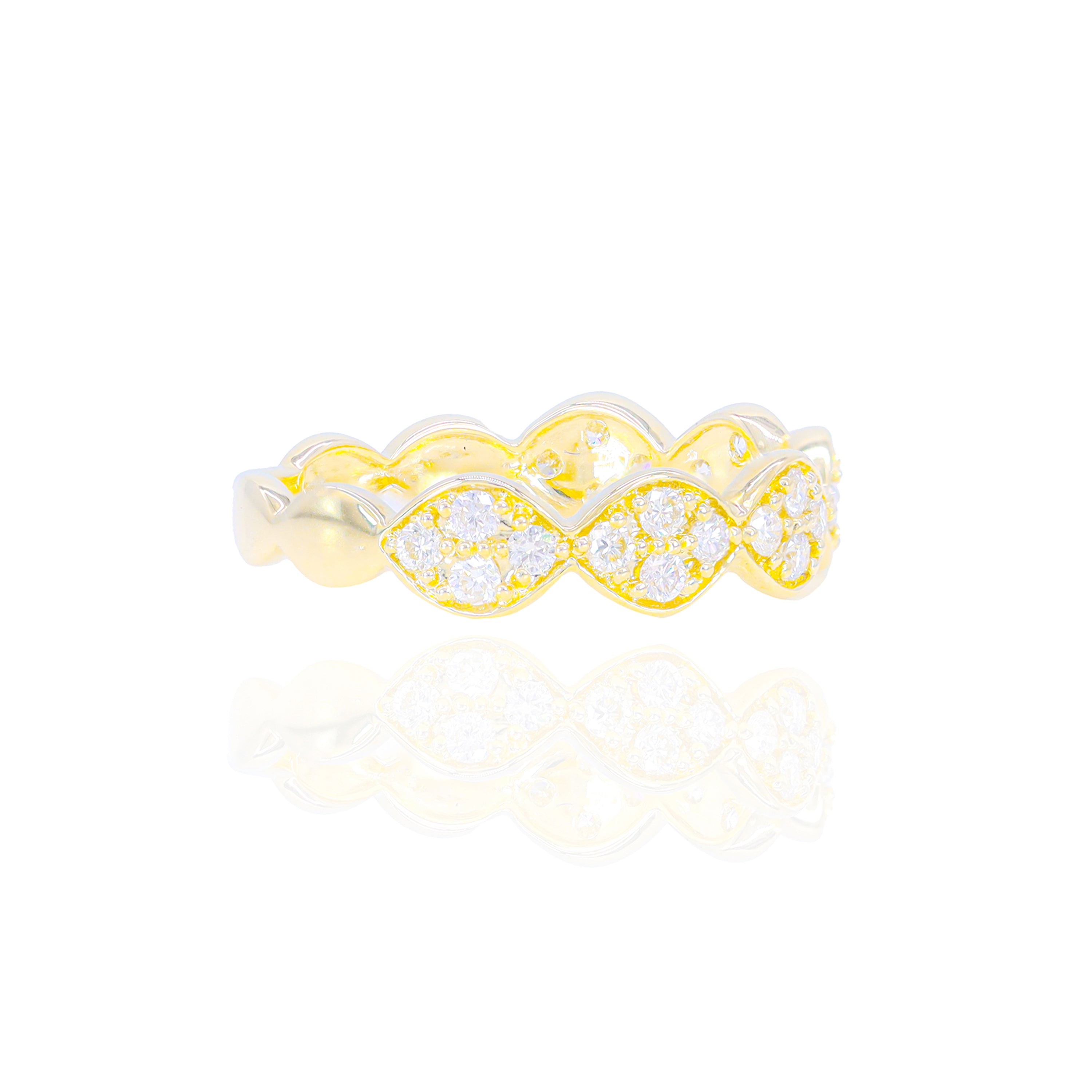 Wavy Diamond Ring