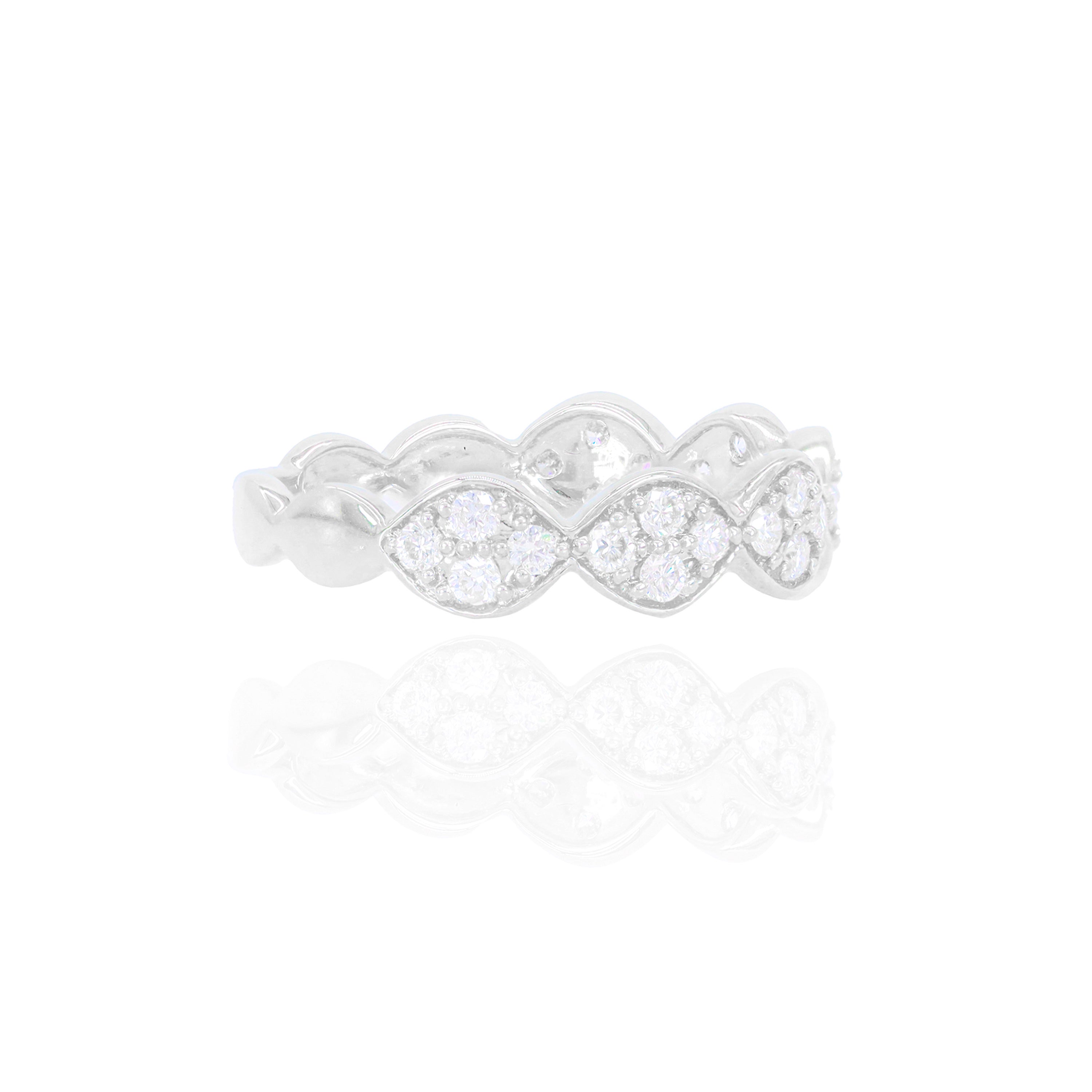 Wavy Diamond Ring