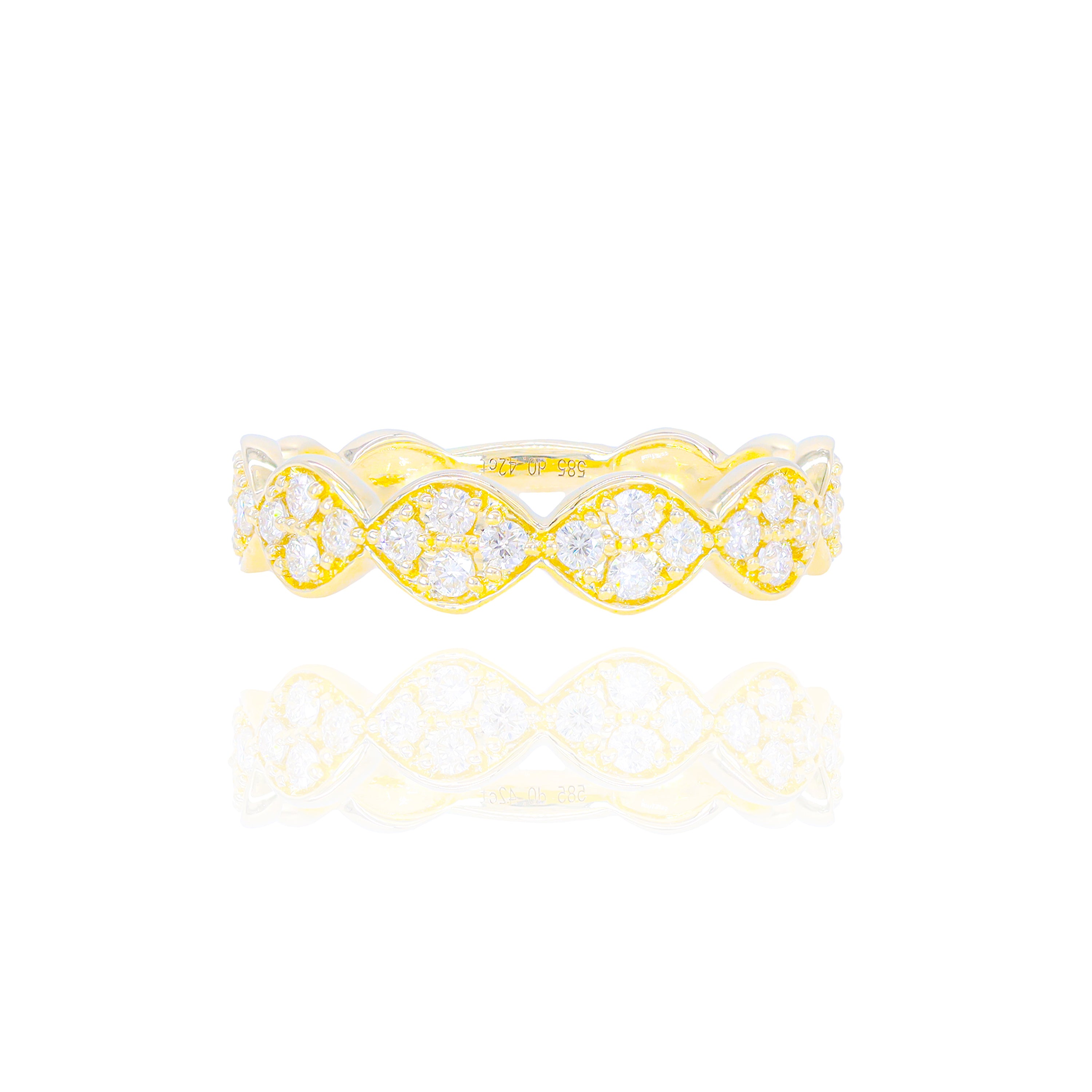 Wavy Diamond Ring
