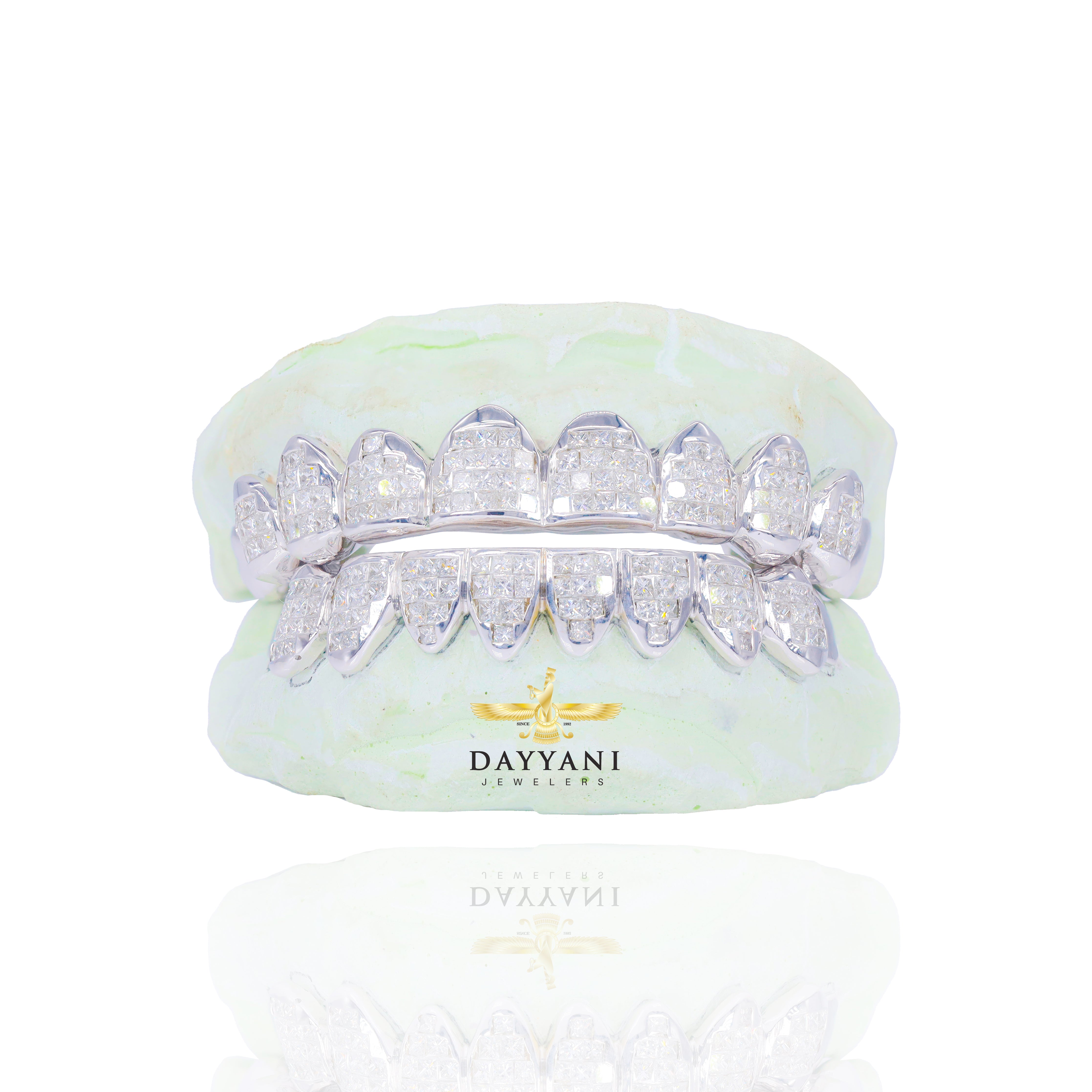 Custom VVS Diamond Grillz Hand Set Natural Princess Cut Diamond Gold Grillz (Invisible Setting)