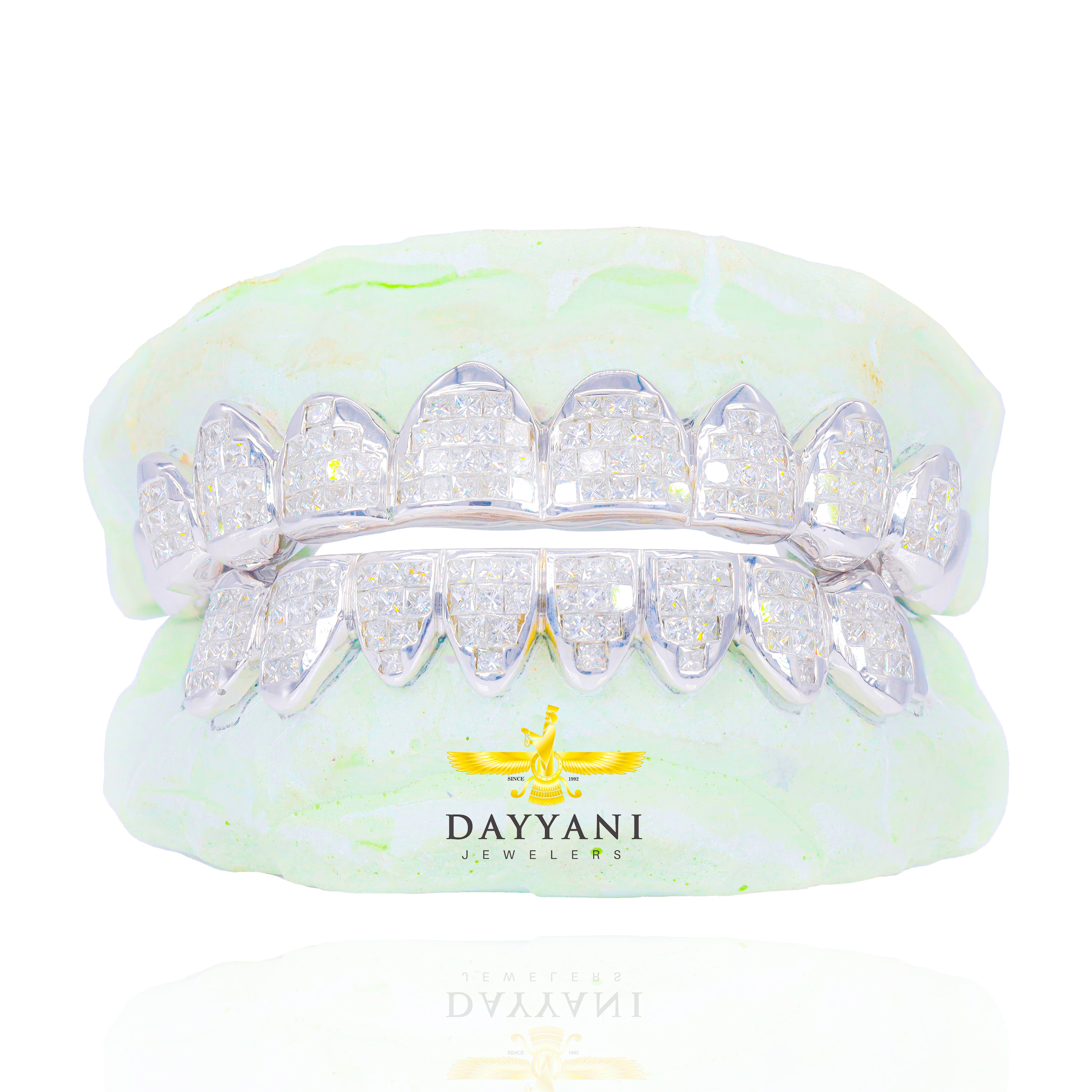 Custom VVS Diamond Grillz Hand Set Natural Princess Cut Diamond Gold Grillz (Invisible Setting)