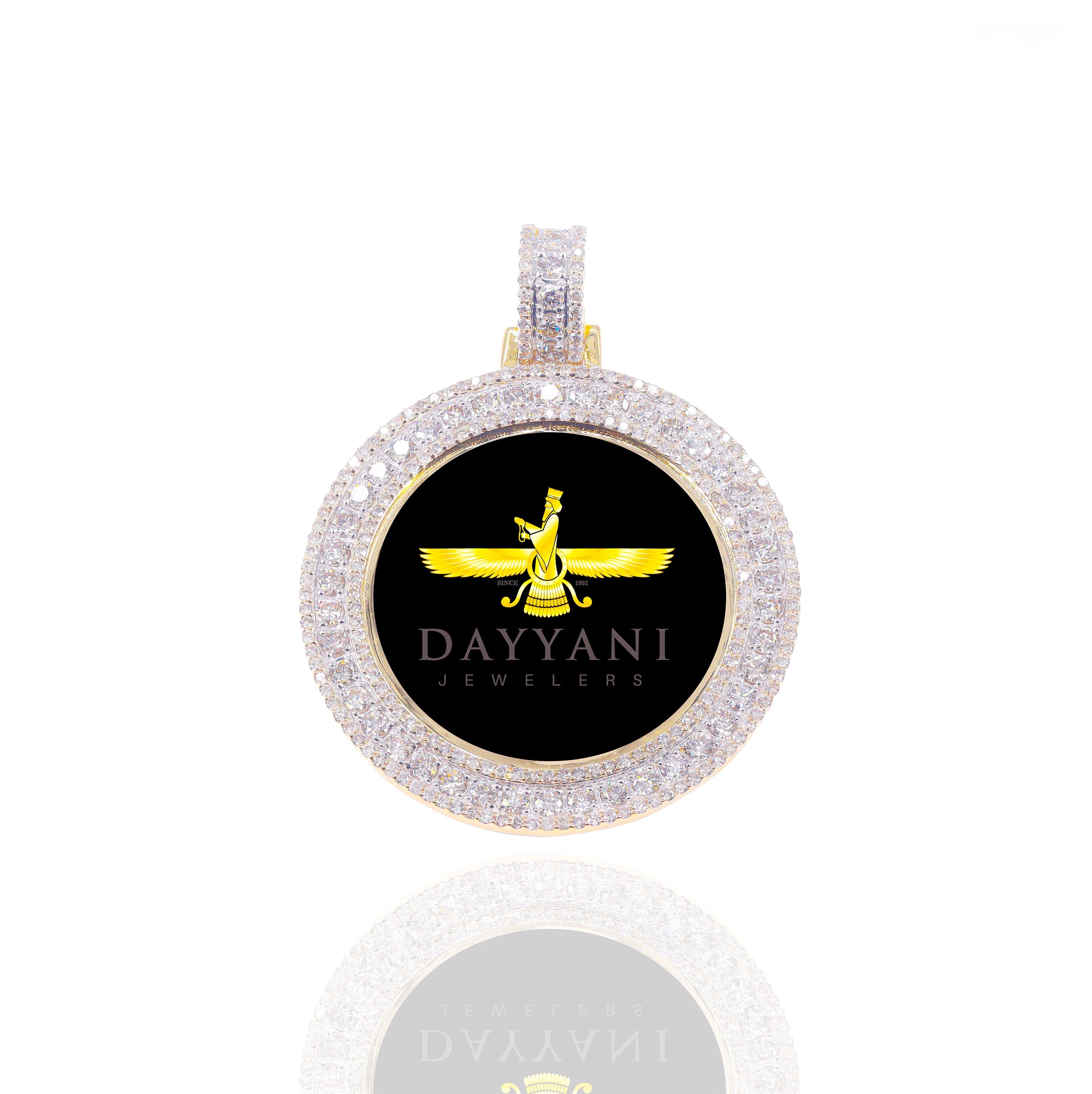 1.50 Inch Big Pointer Round Memory Diamond Pendant