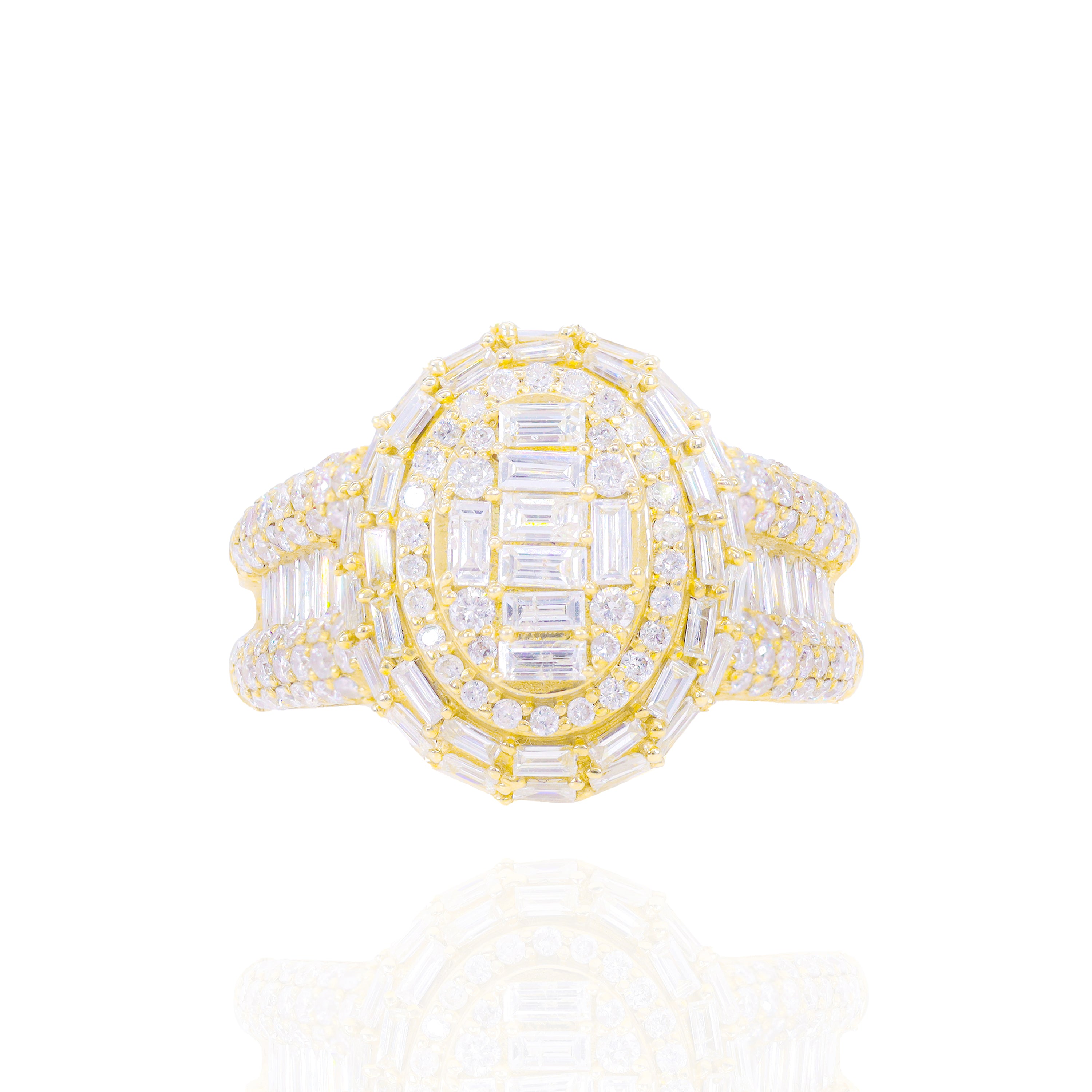 Baguette & Round Diamond Dome Oval Diamond Ring