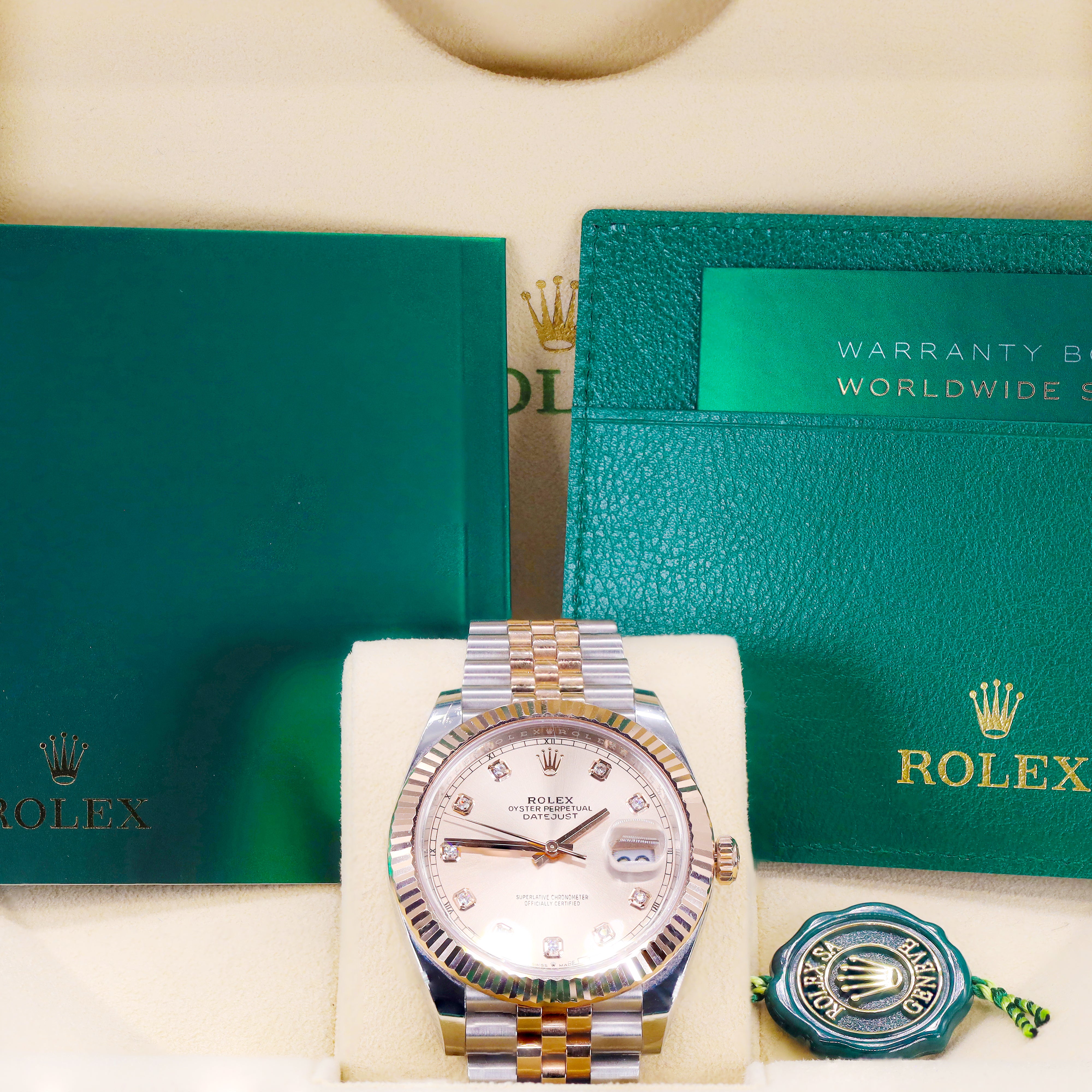 Rolex 126331 Datejust 41mm Two-Tone 18K Gold Fluted Bezel & SunDust Diamond Dial