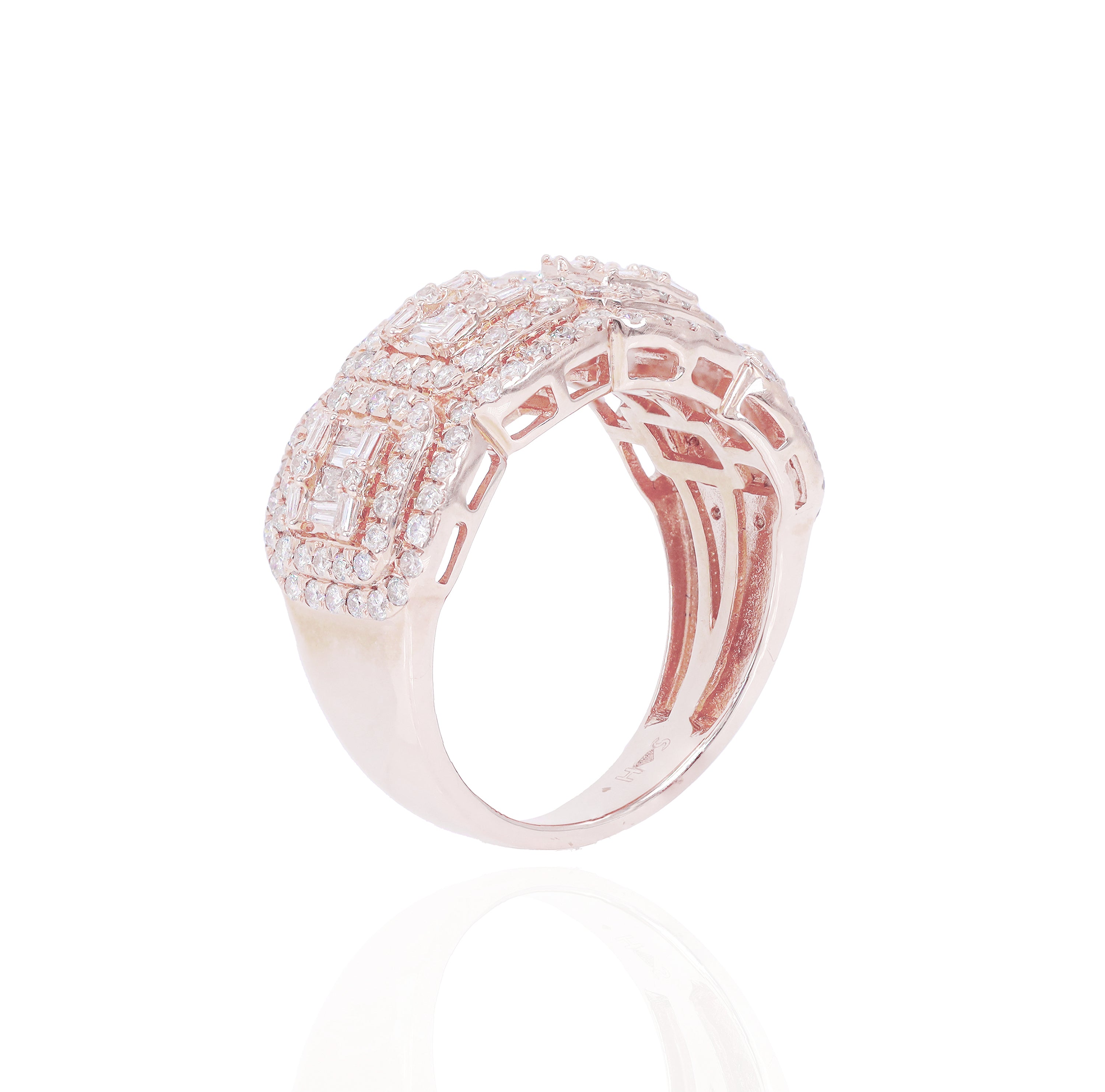 4 Sectional Baguette with Round Diamond Ring