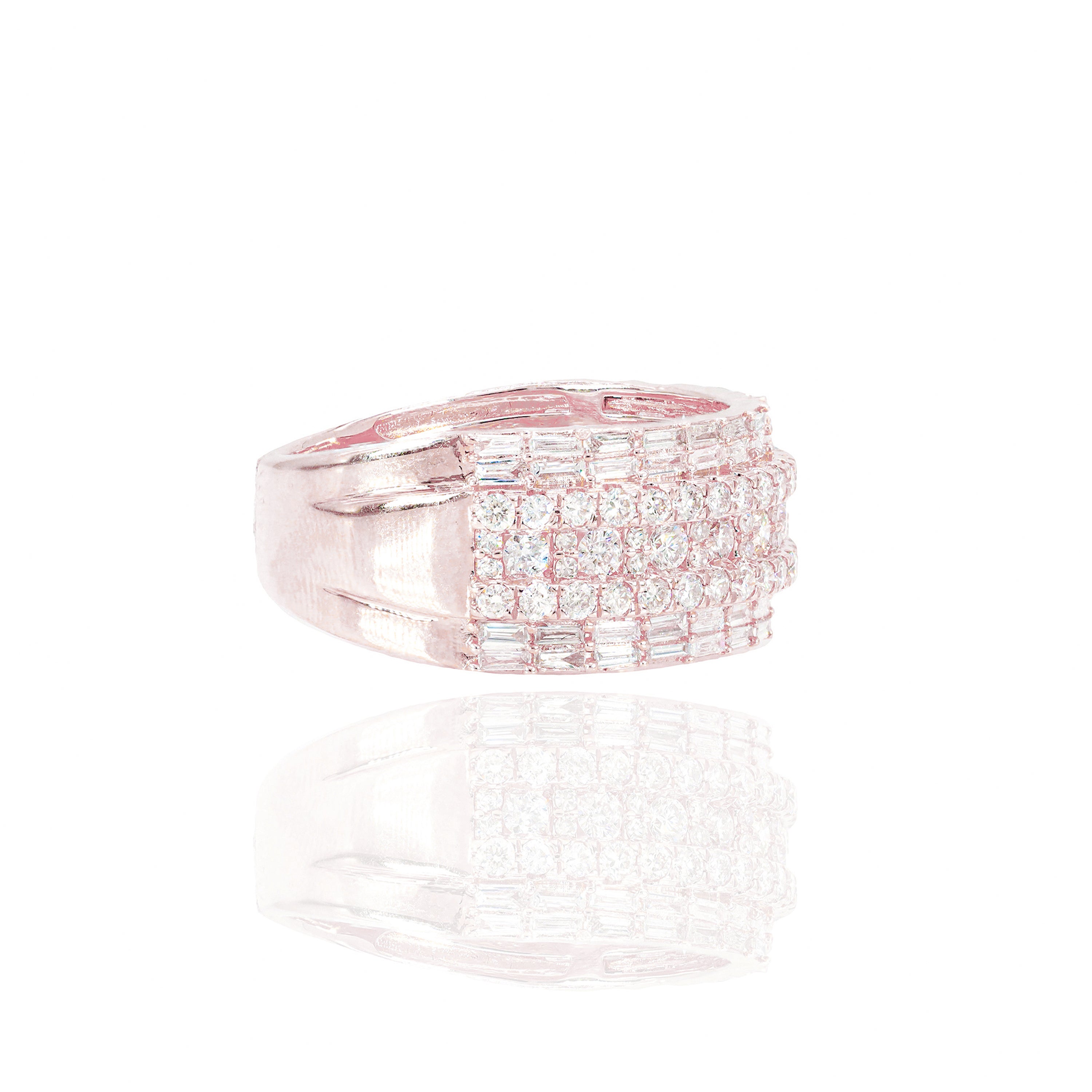Center Row Round Diamond w/ Baguette Diamond Border Ring