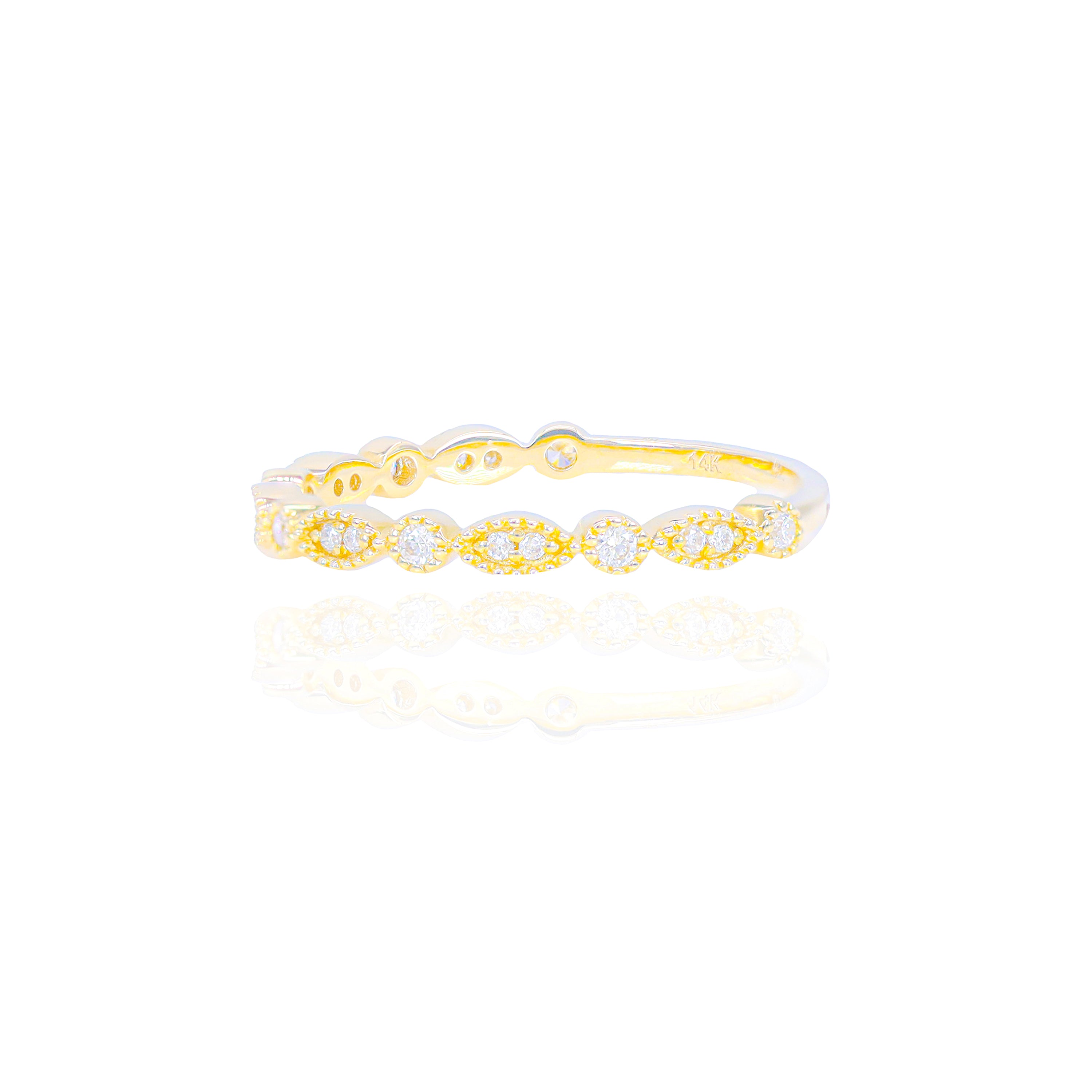 Alternating Pear & Round Shape Diamond Ring