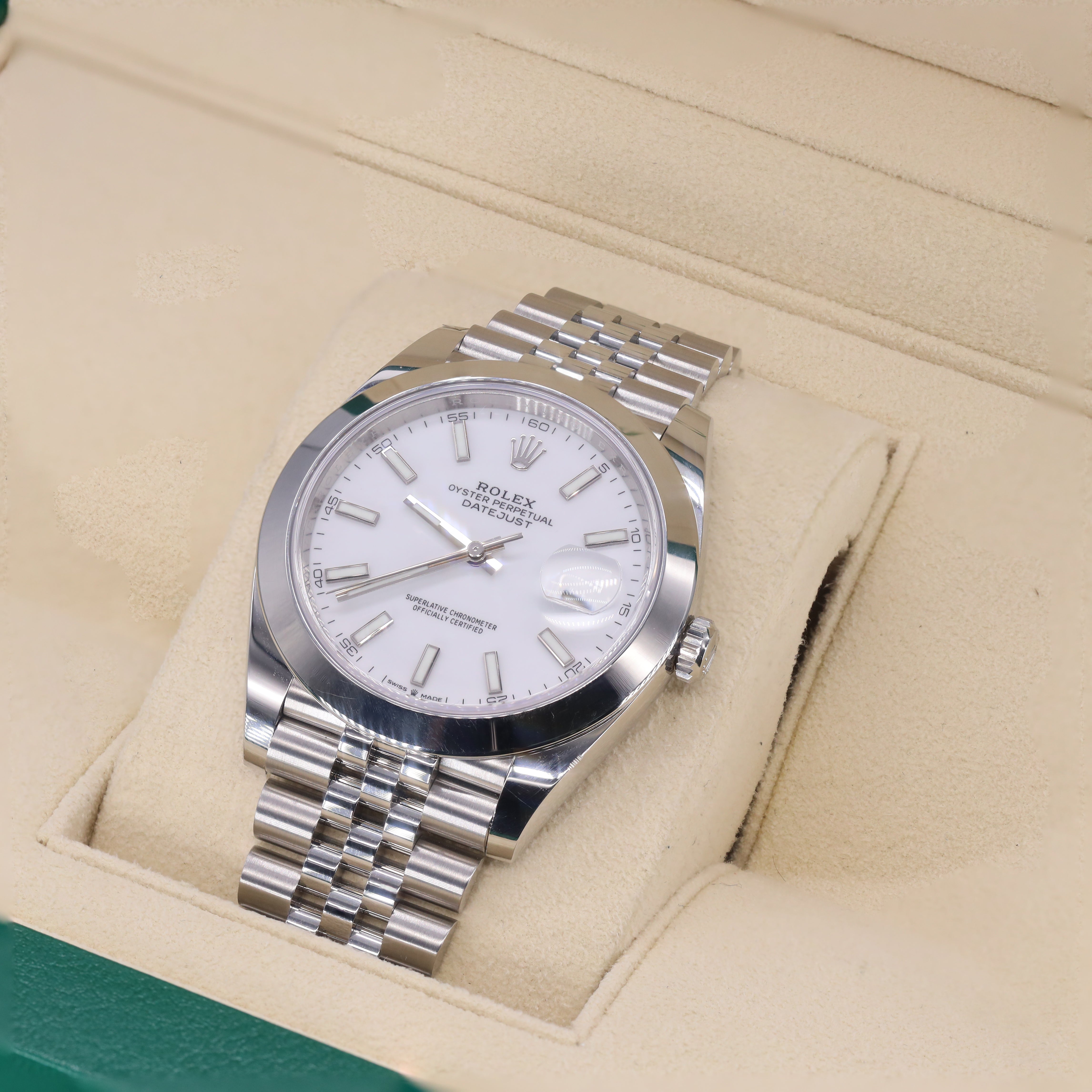 Rolex 126300 DateJust White Dial 41mm Smooth Bezel