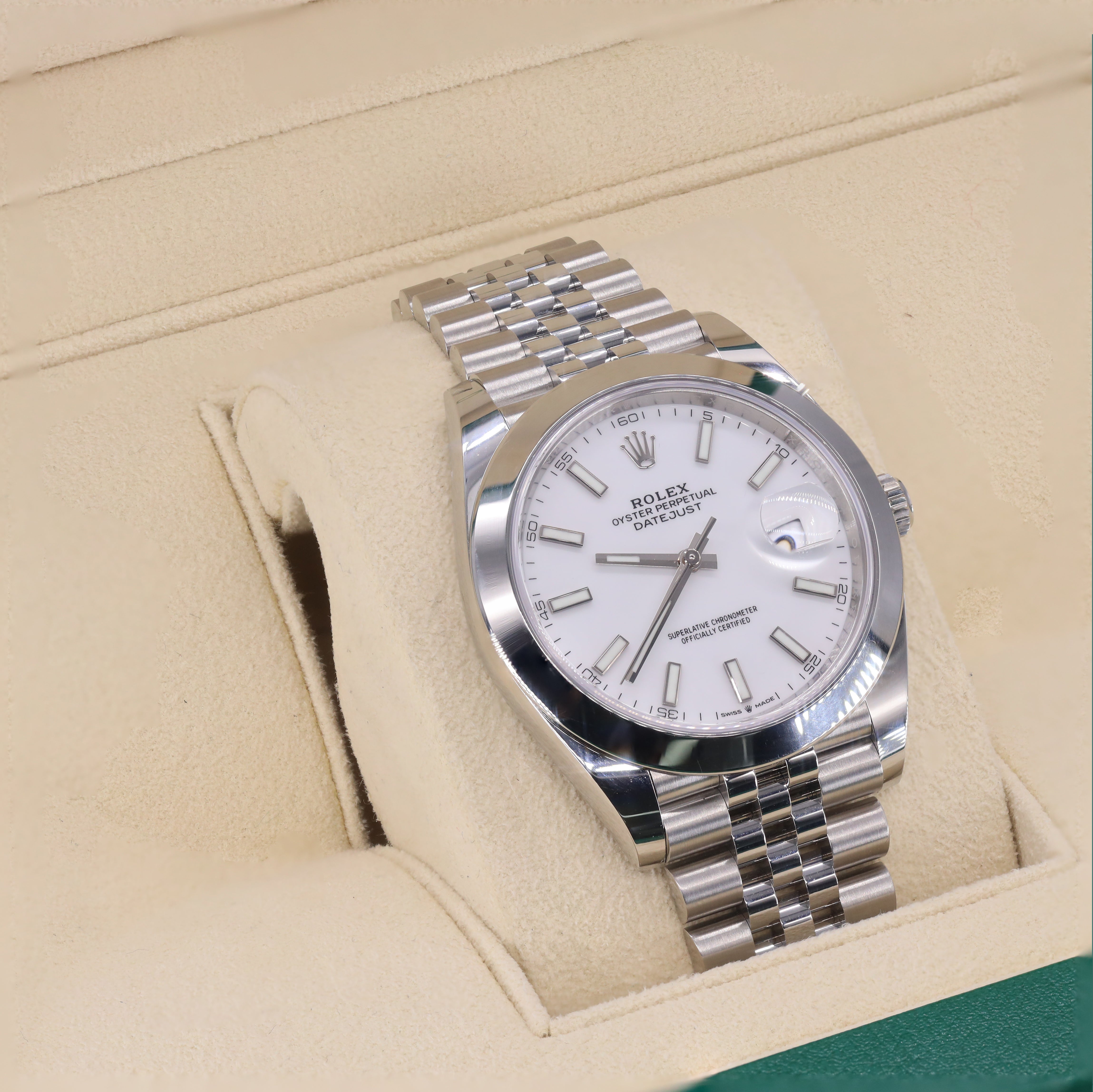 Rolex 126300 DateJust White Dial 41mm Smooth Bezel
