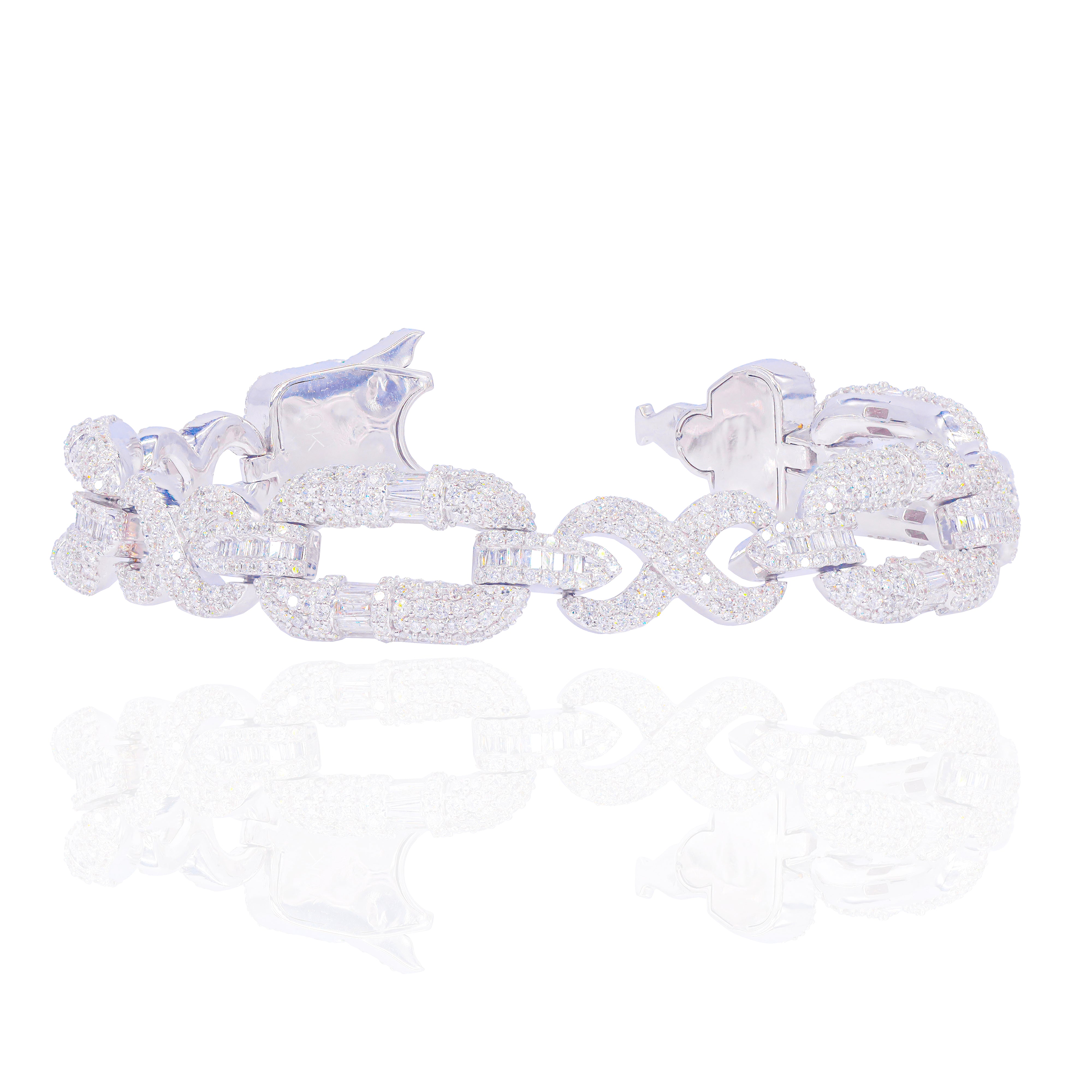 Infinity-Hybrid Baguette & Round Diamond Link Bracelet