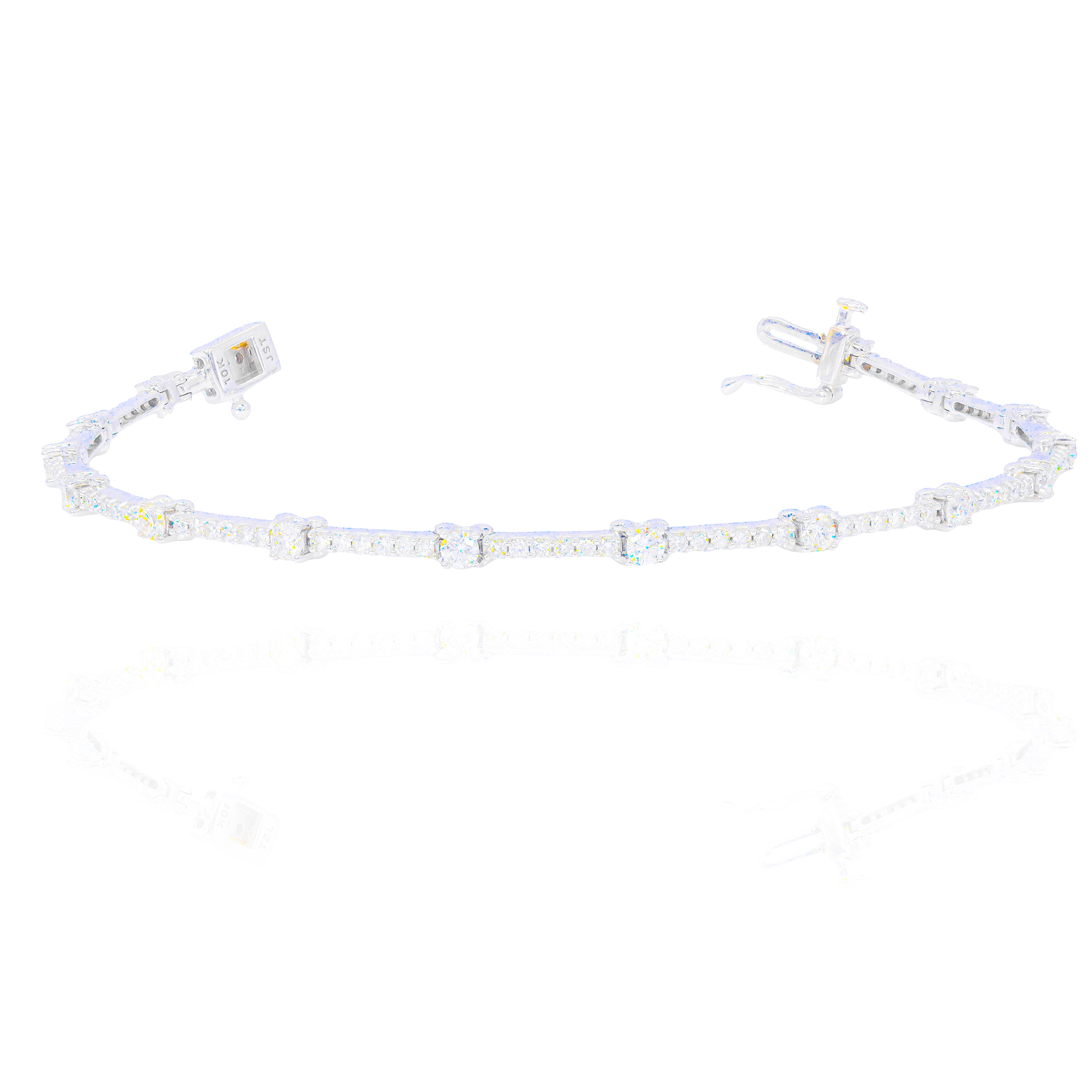 Round Diamond Tennis Bracelet with 6-Pointer Diamond Links