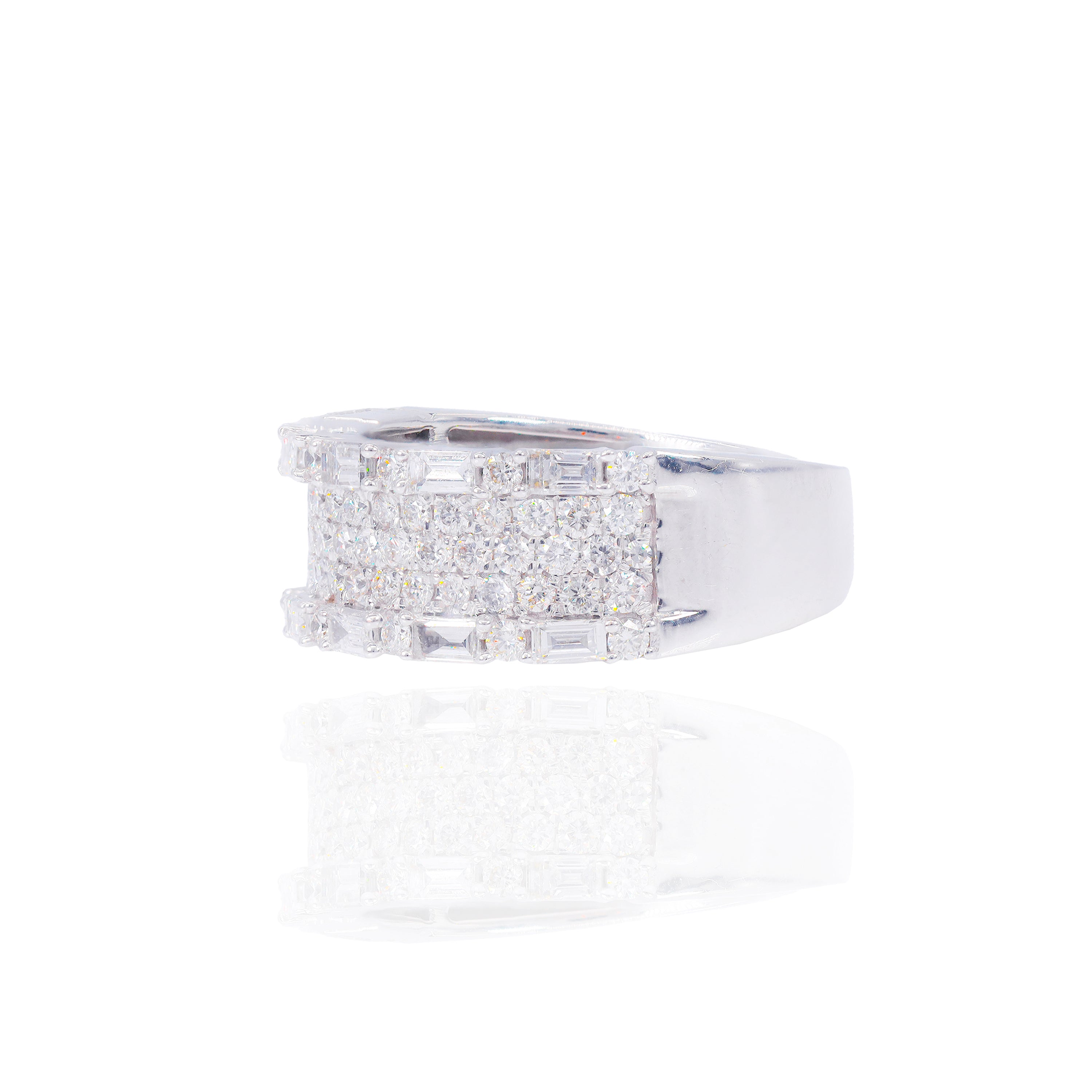 Round & Baguette Diamond Border Ring Band