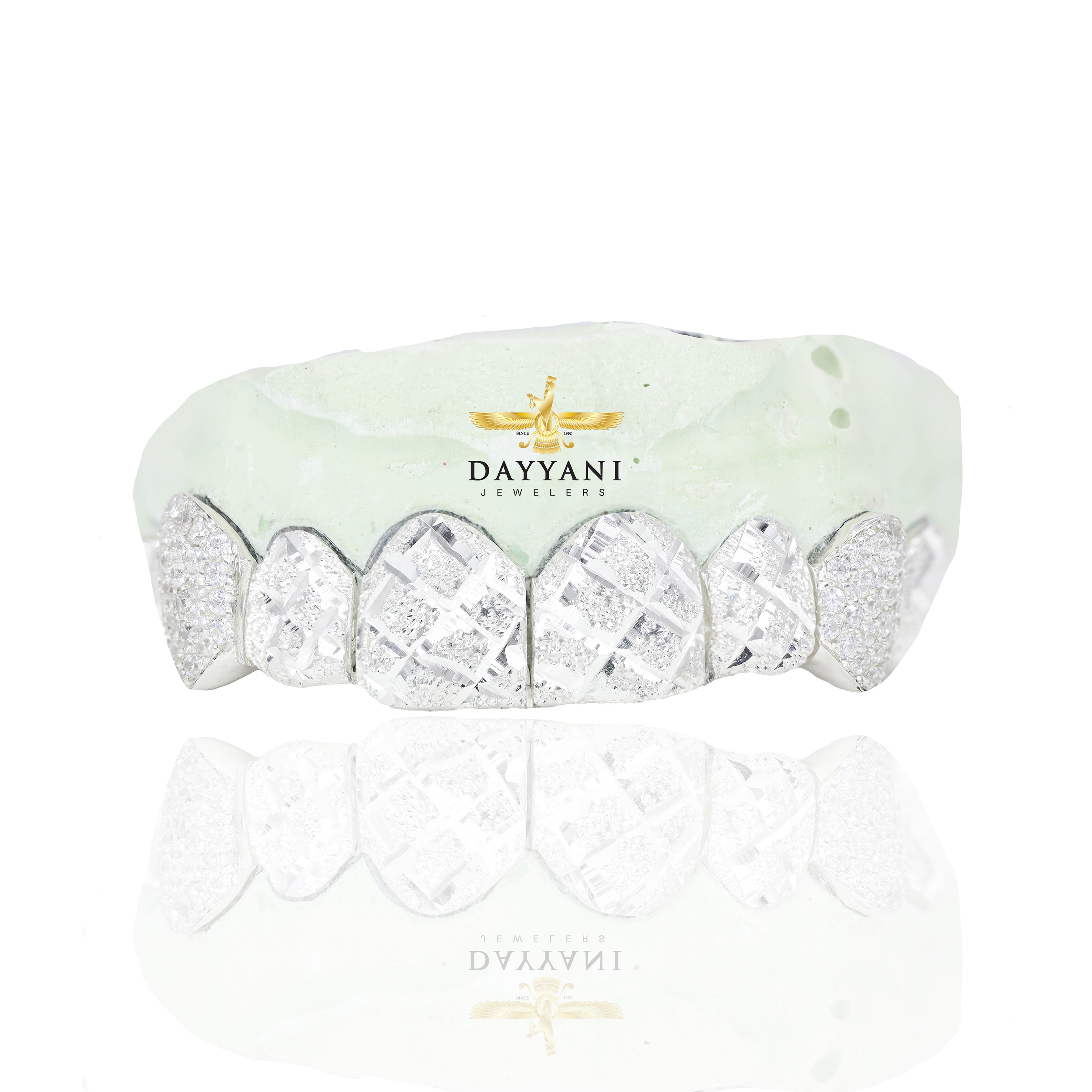 Custom 8 on 8 Teeth Diamond Cut & Diamond Dust with Bussdown on Fangs Gold Grillz