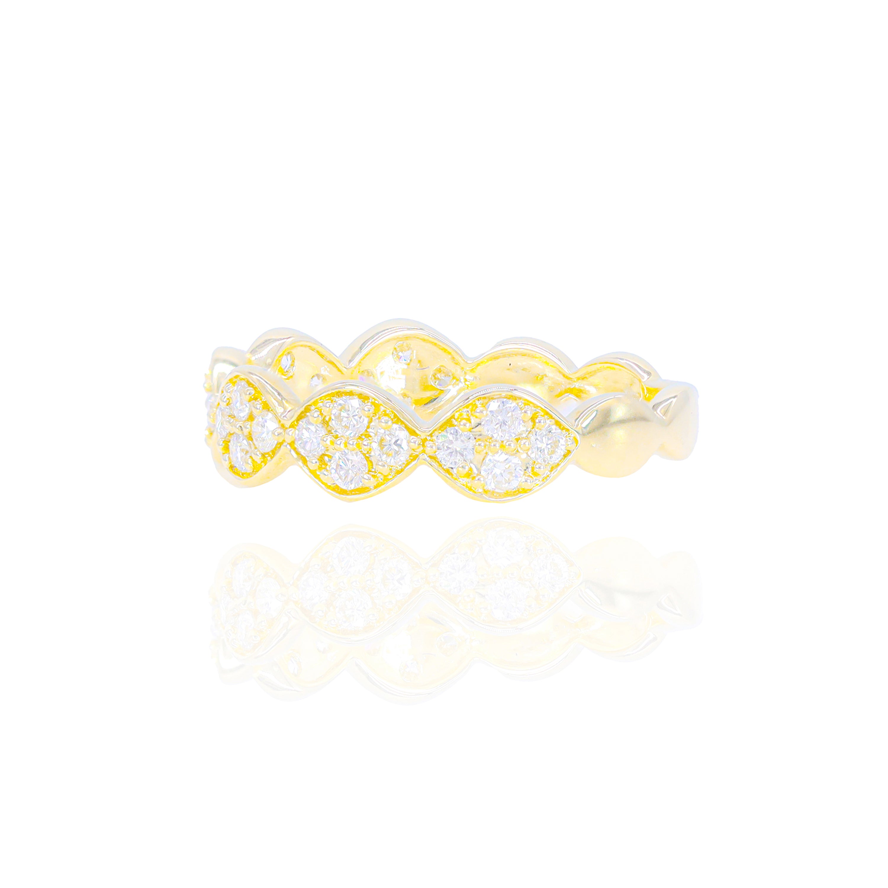 Wavy Diamond Ring