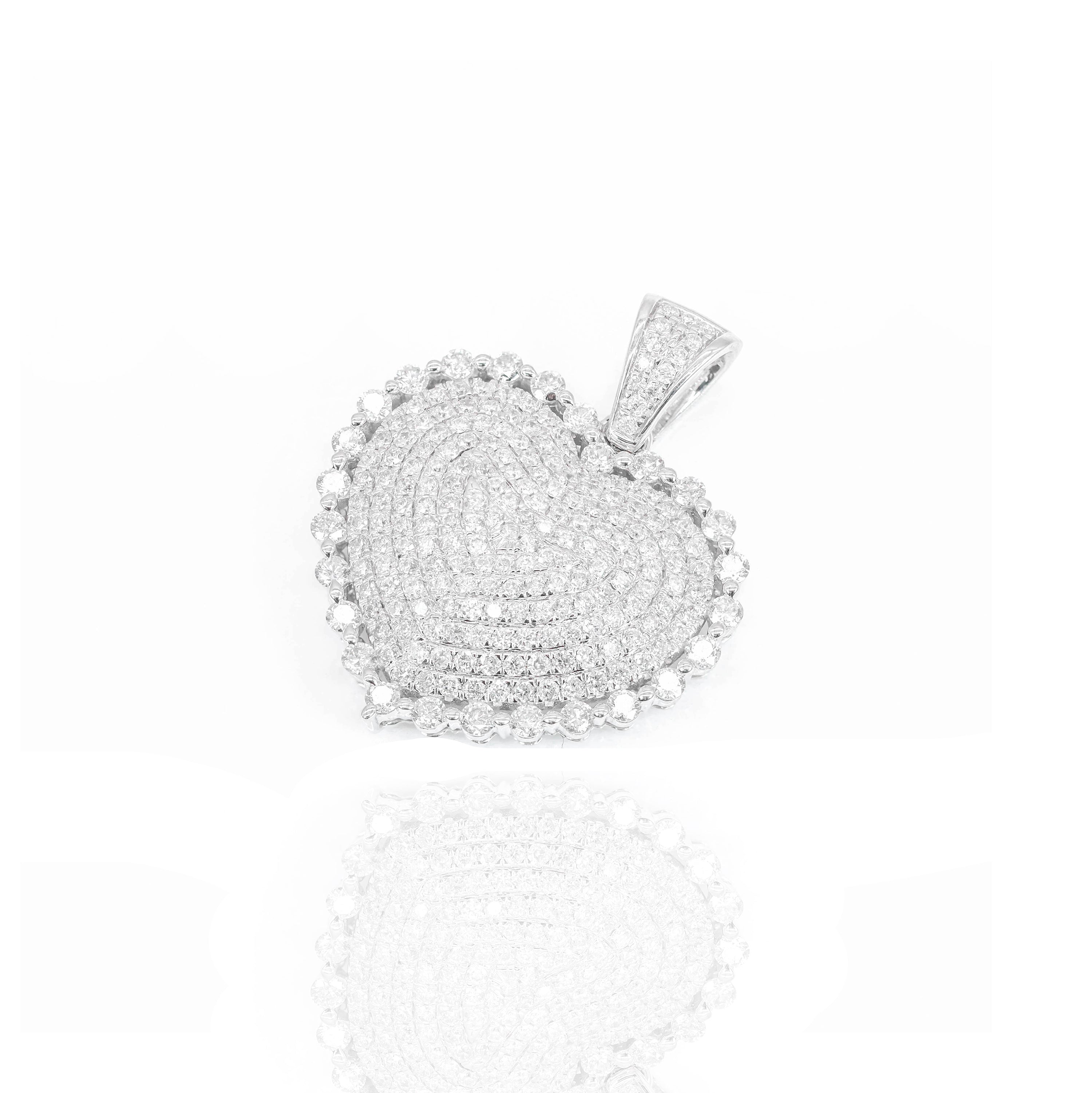 Diamond Heart With Big Pointer Border Pendant