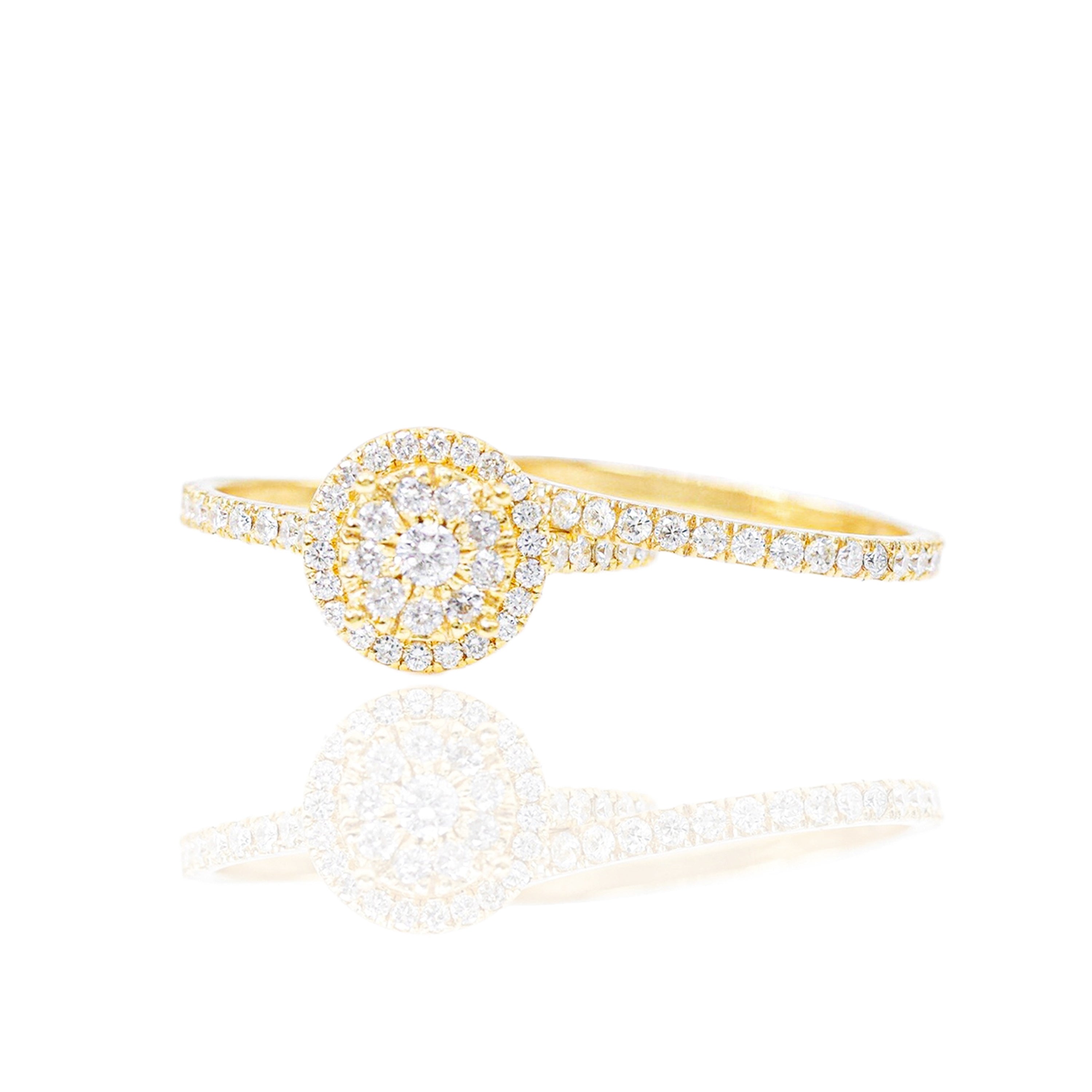 Round Shape with Halo Diamond Engagement Ring