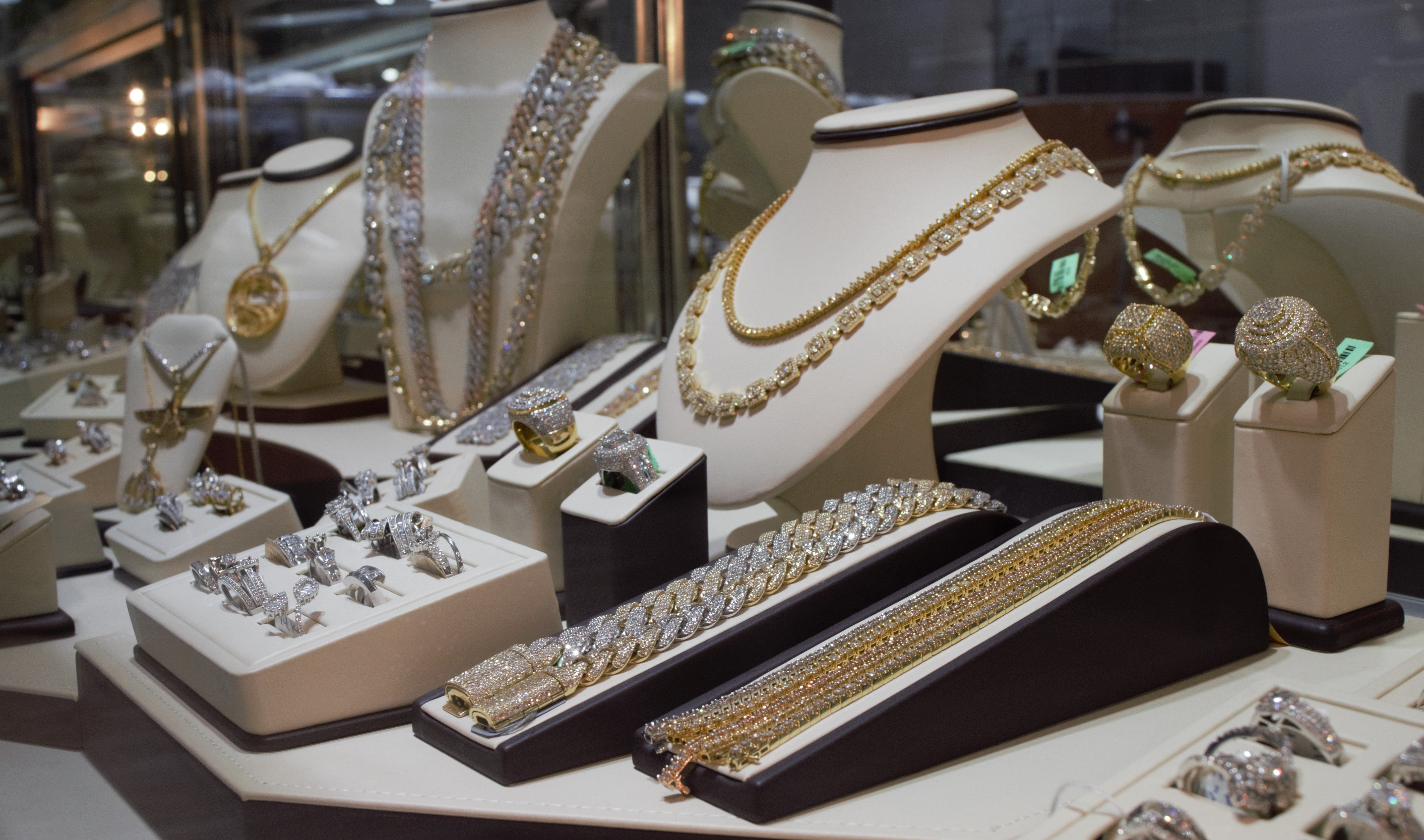 Dayyani Jewelers GIA Certified Jeweler Diamond Jewelry & Grillz