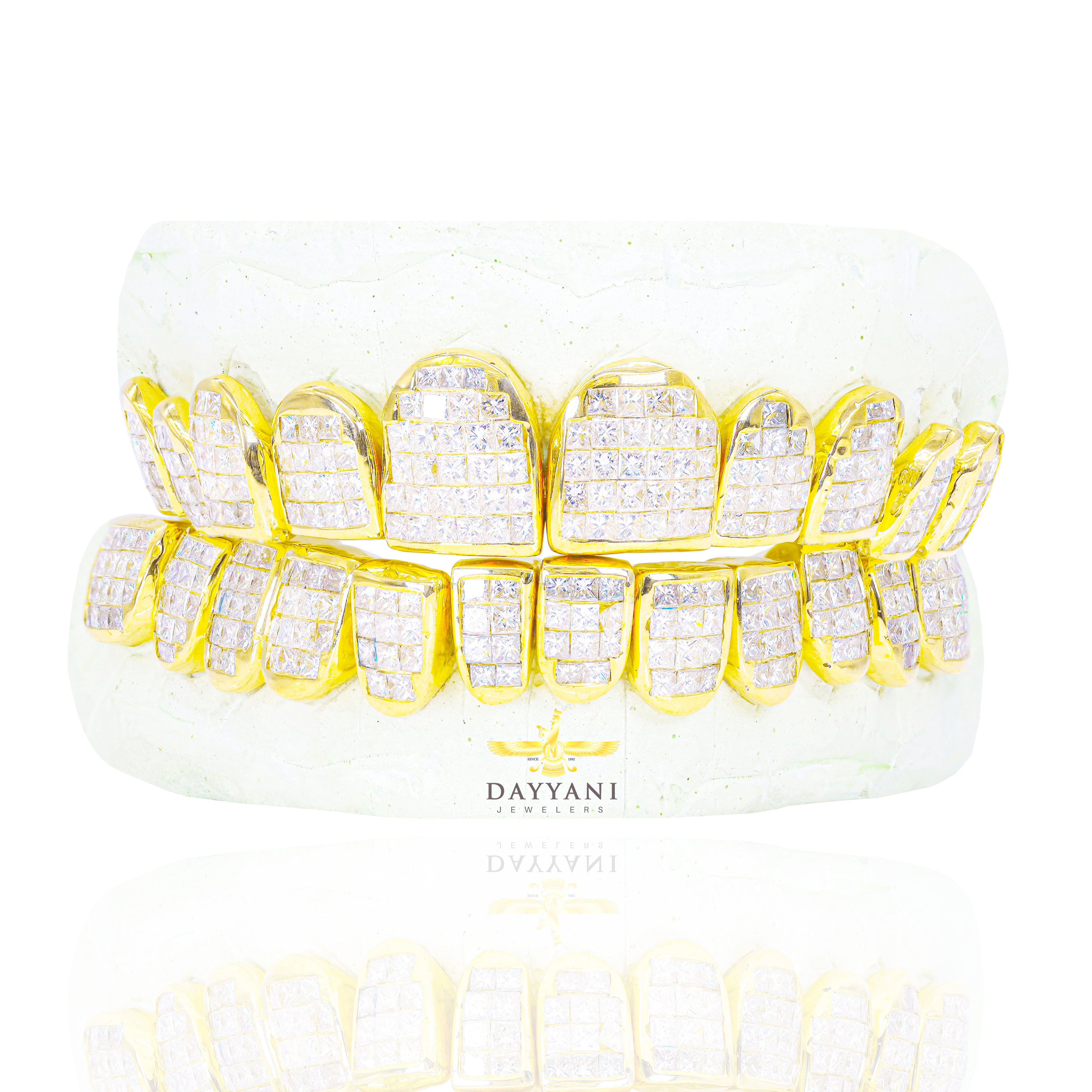 Custom VVS Diamond Grillz Hand Set Natural Princess Cut Diamond Gold Grillz (Invisible Setting)