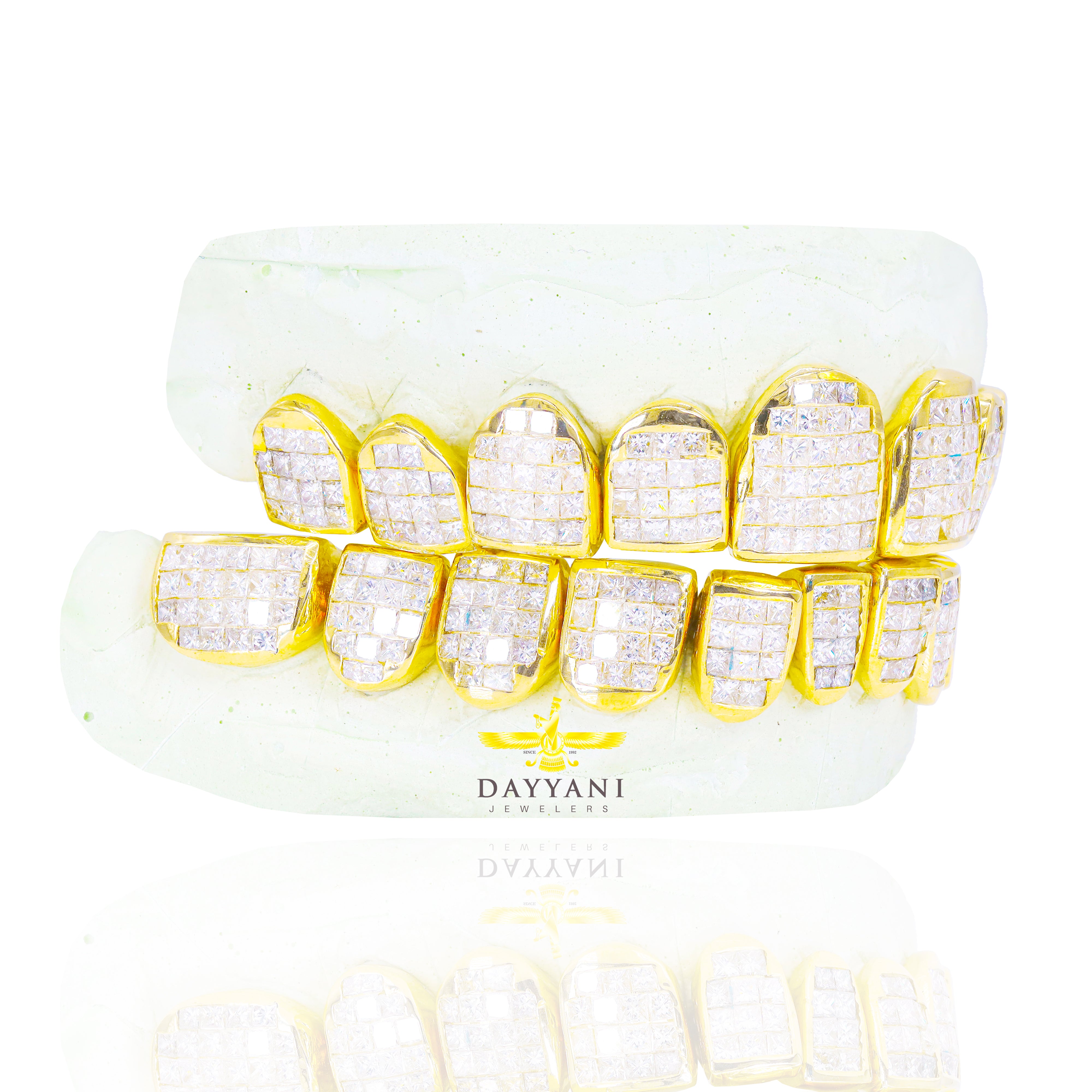 Custom VVS Diamond Grillz Hand Set Natural Princess Cut Diamond Gold Grillz (Invisible Setting)