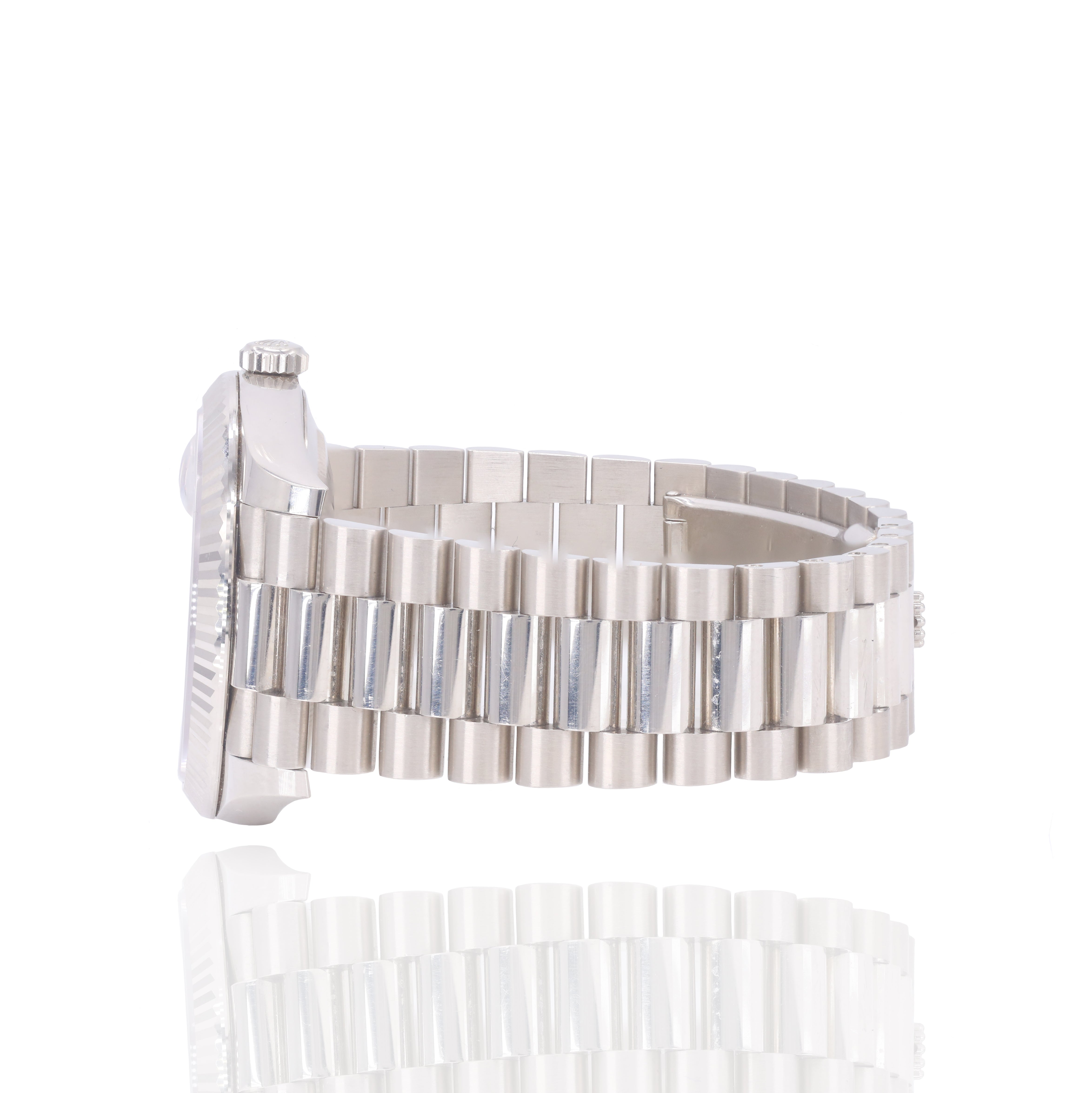 Rolex 228239 Day-Date 40mm White Gold Bright Blue Roman Dial