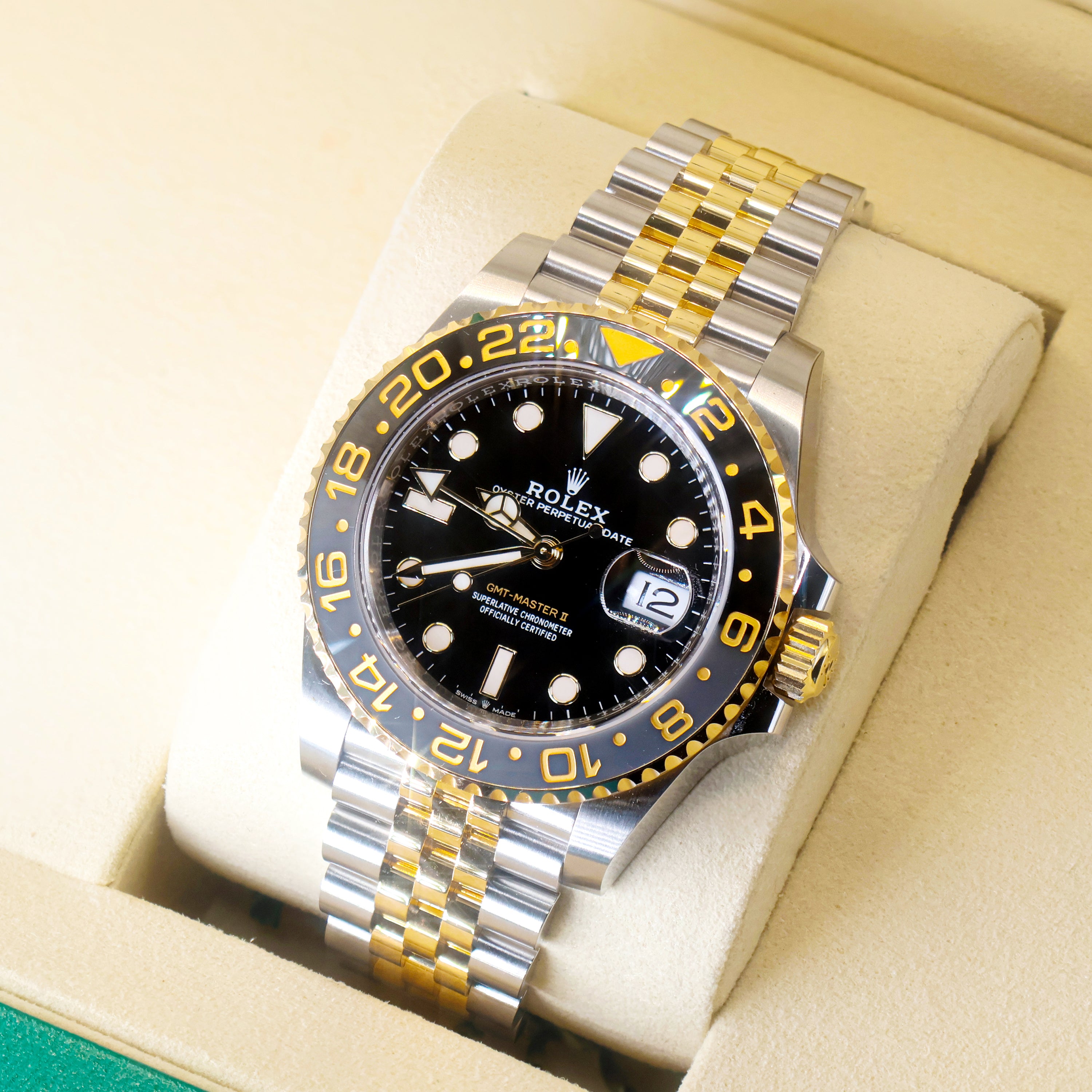 Rolex GMT-Master II Bumblebee 40mm 126713GRNR Jubilee Oystersteel Bracelet