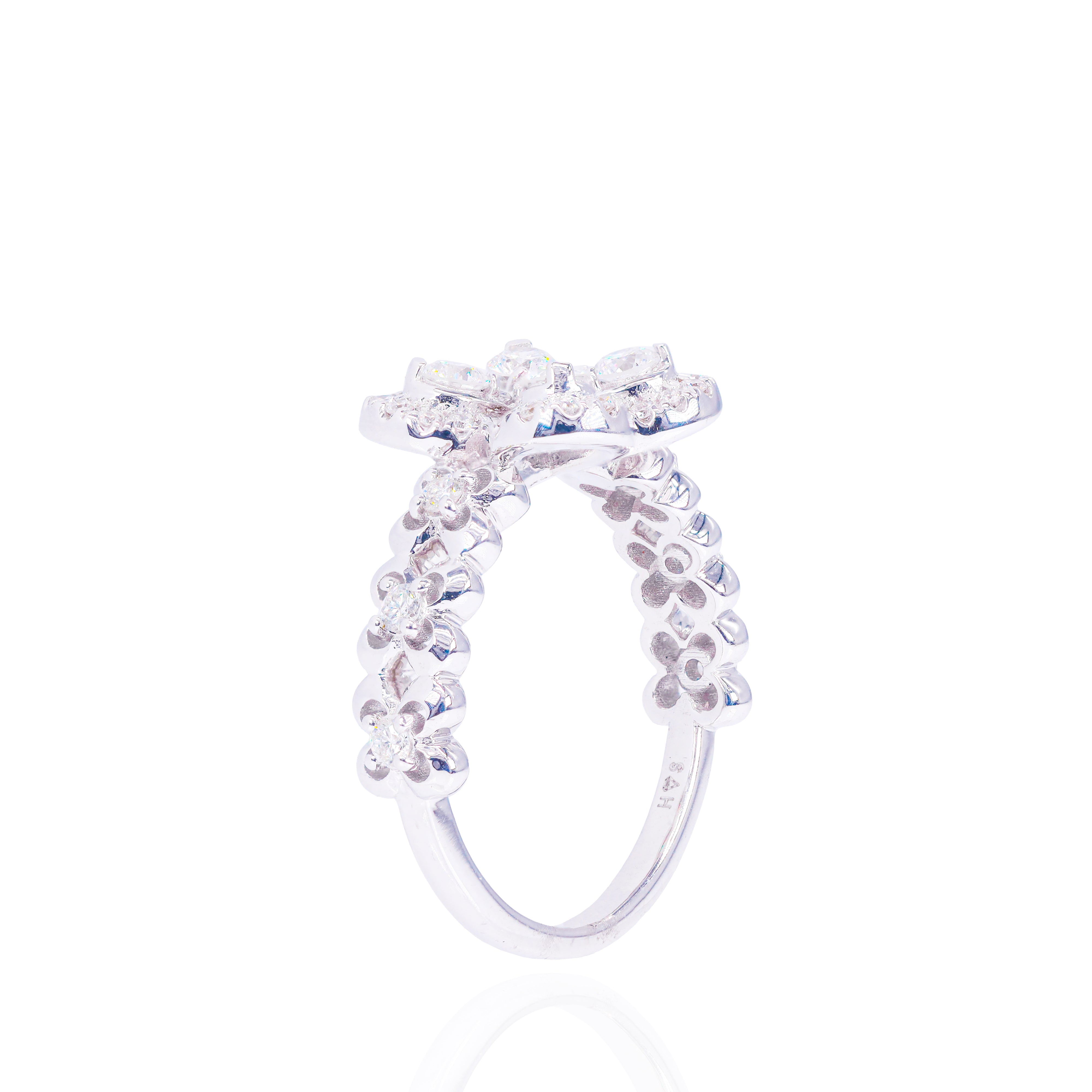 Clover Diamond Ring