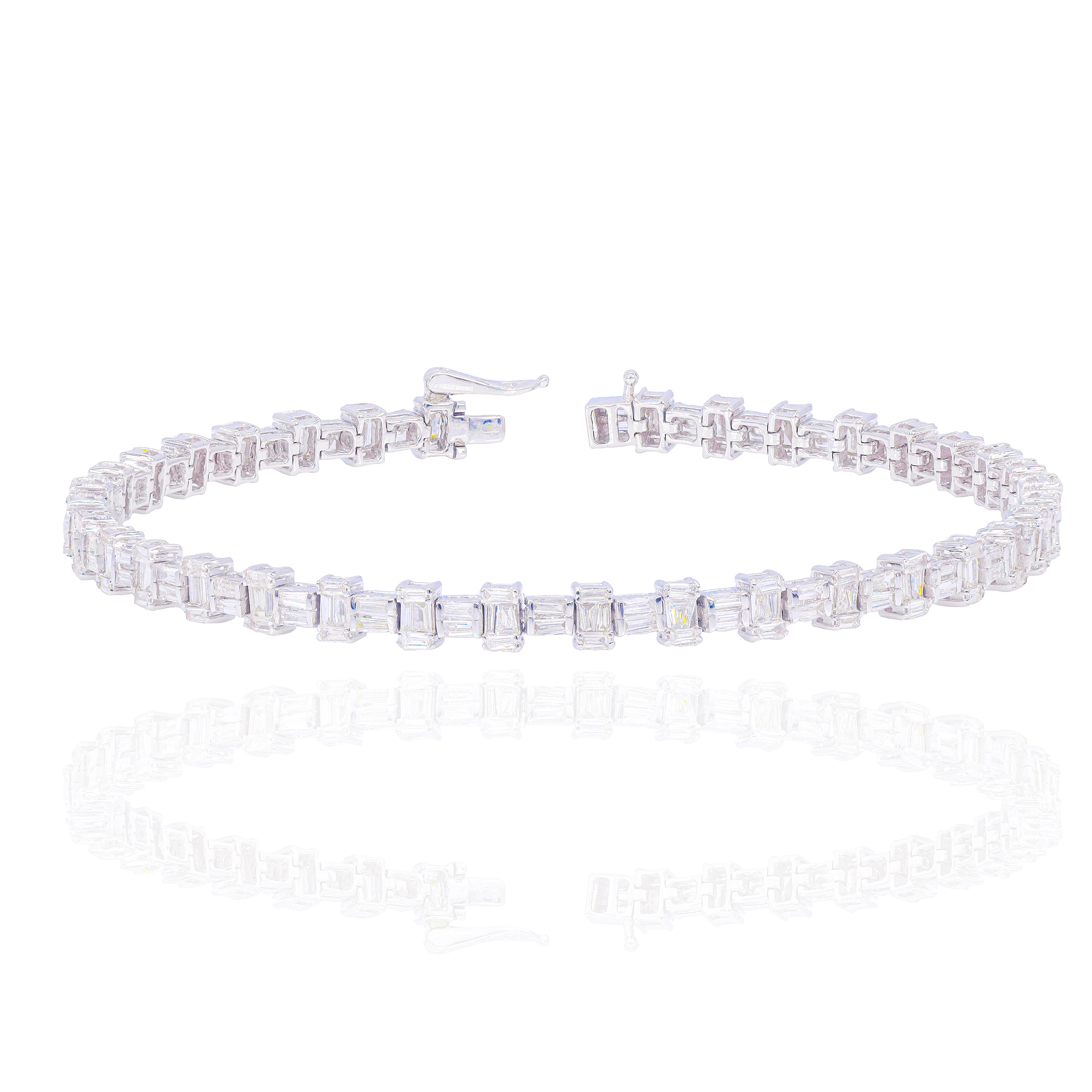 Alternating Pattern Baguette Diamond Bracelet