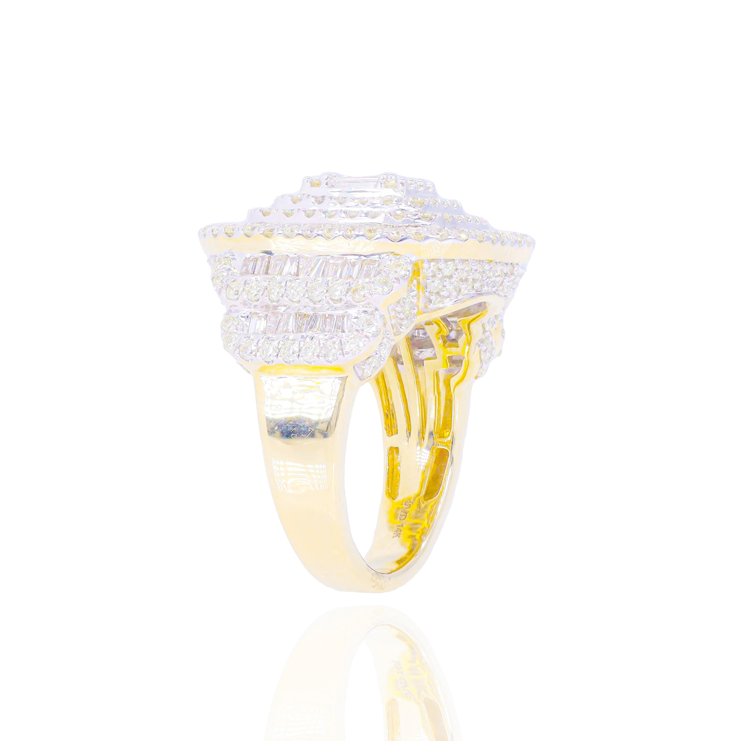 Squared Baguette & Round Diamond Ring