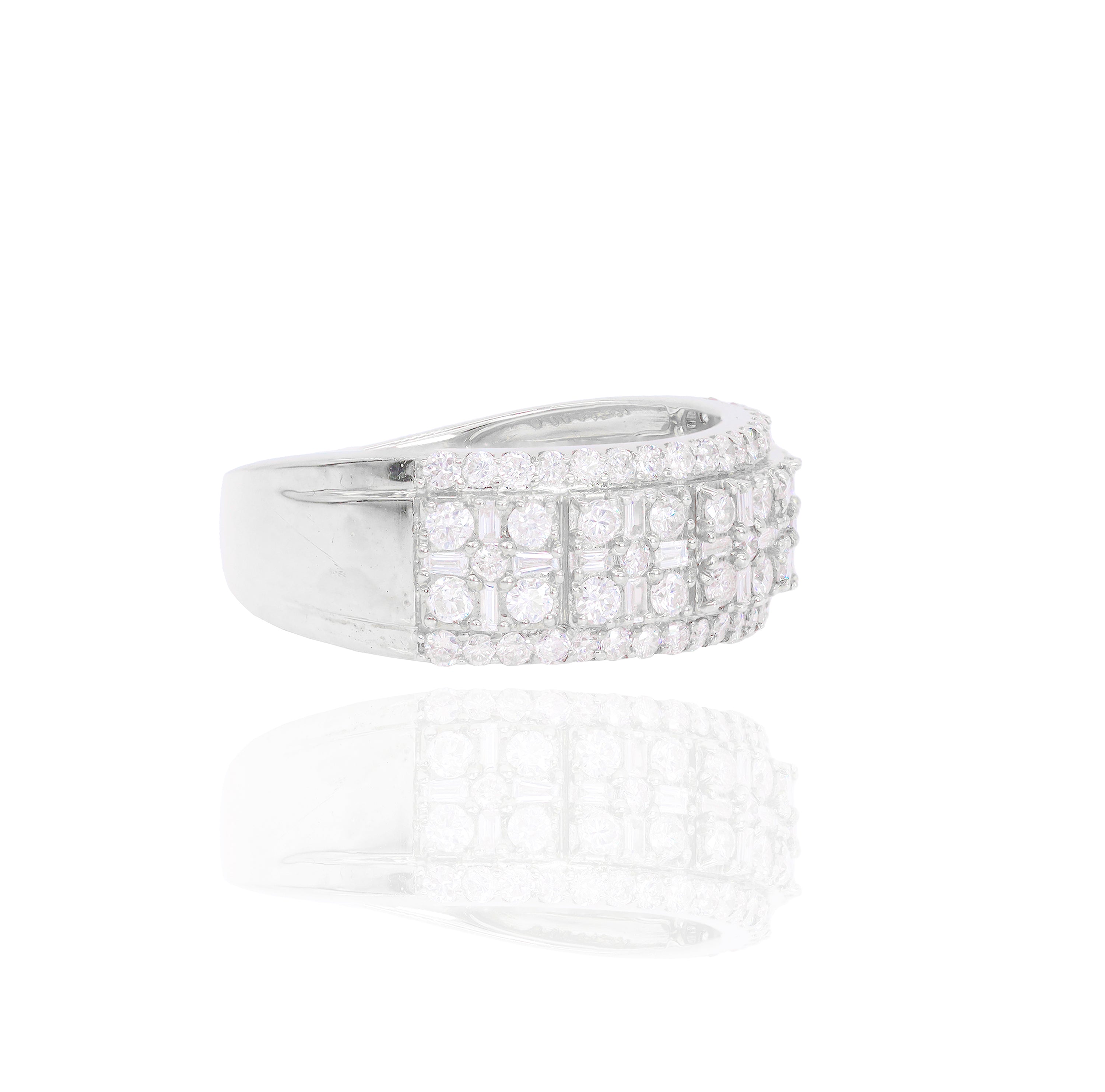 Square Diamond Pattern Diamond Ring Band