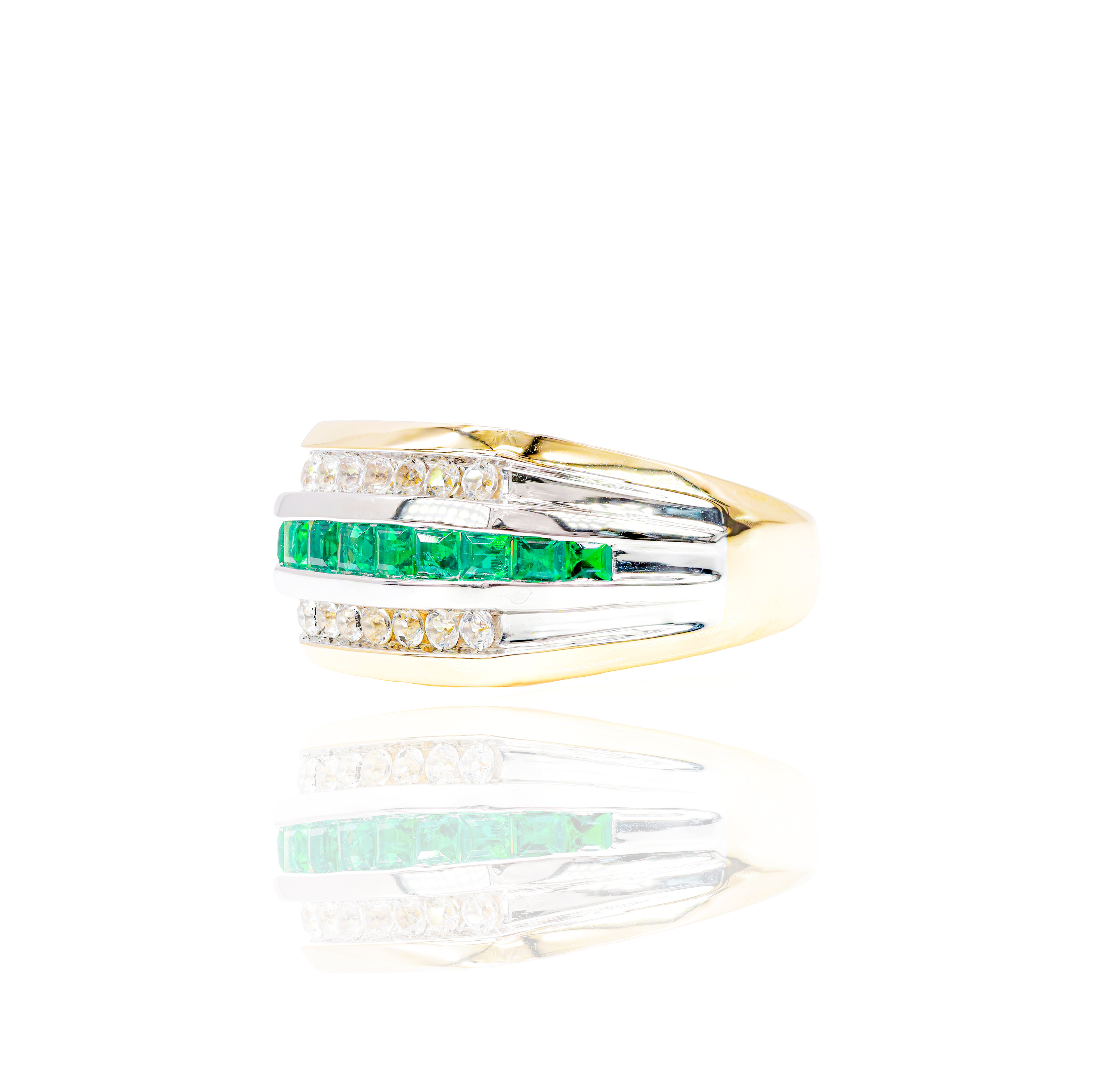 Green Emerald Gemstone Diamond Ring