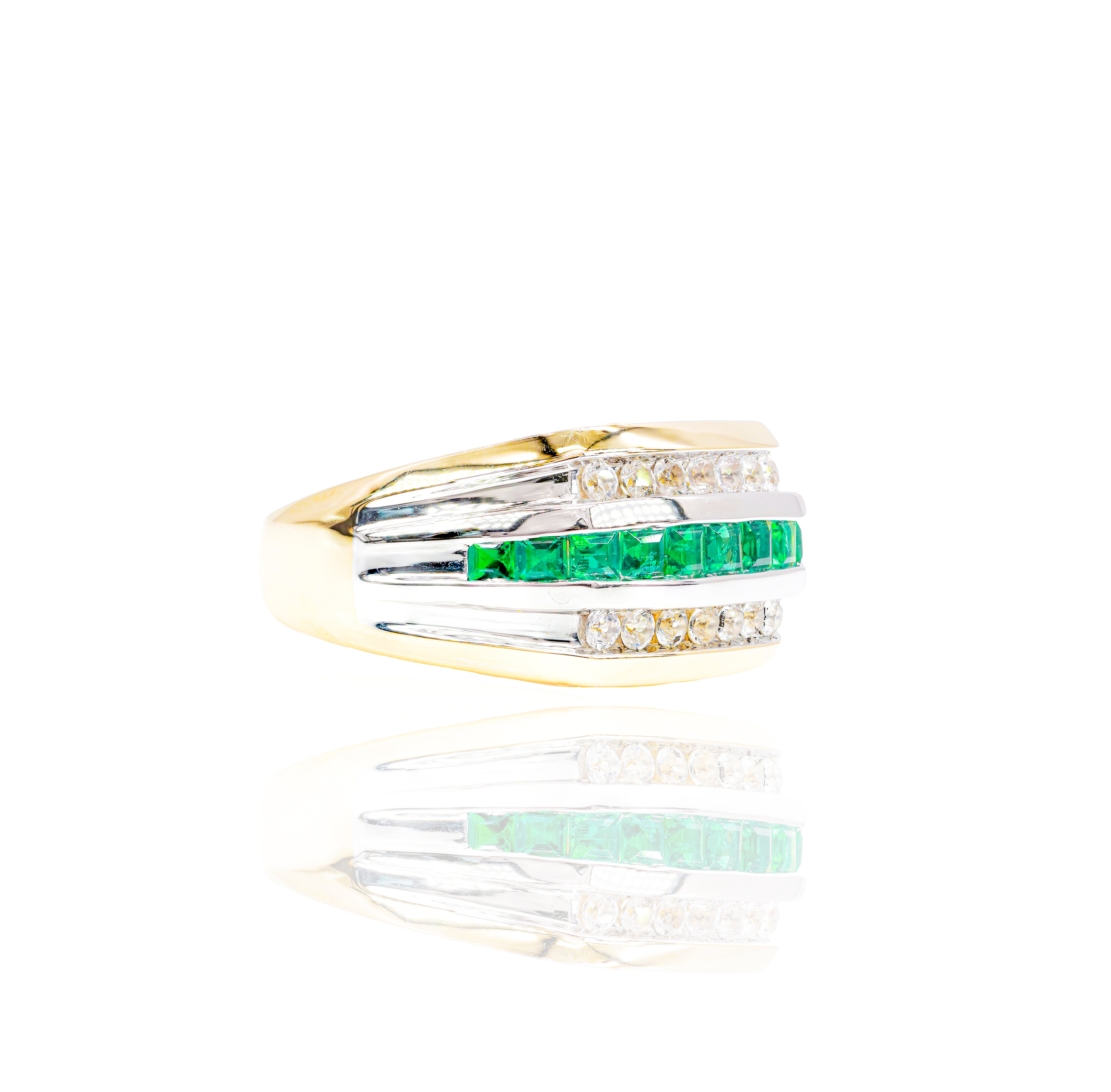 Green Emerald Gemstone Diamond Ring