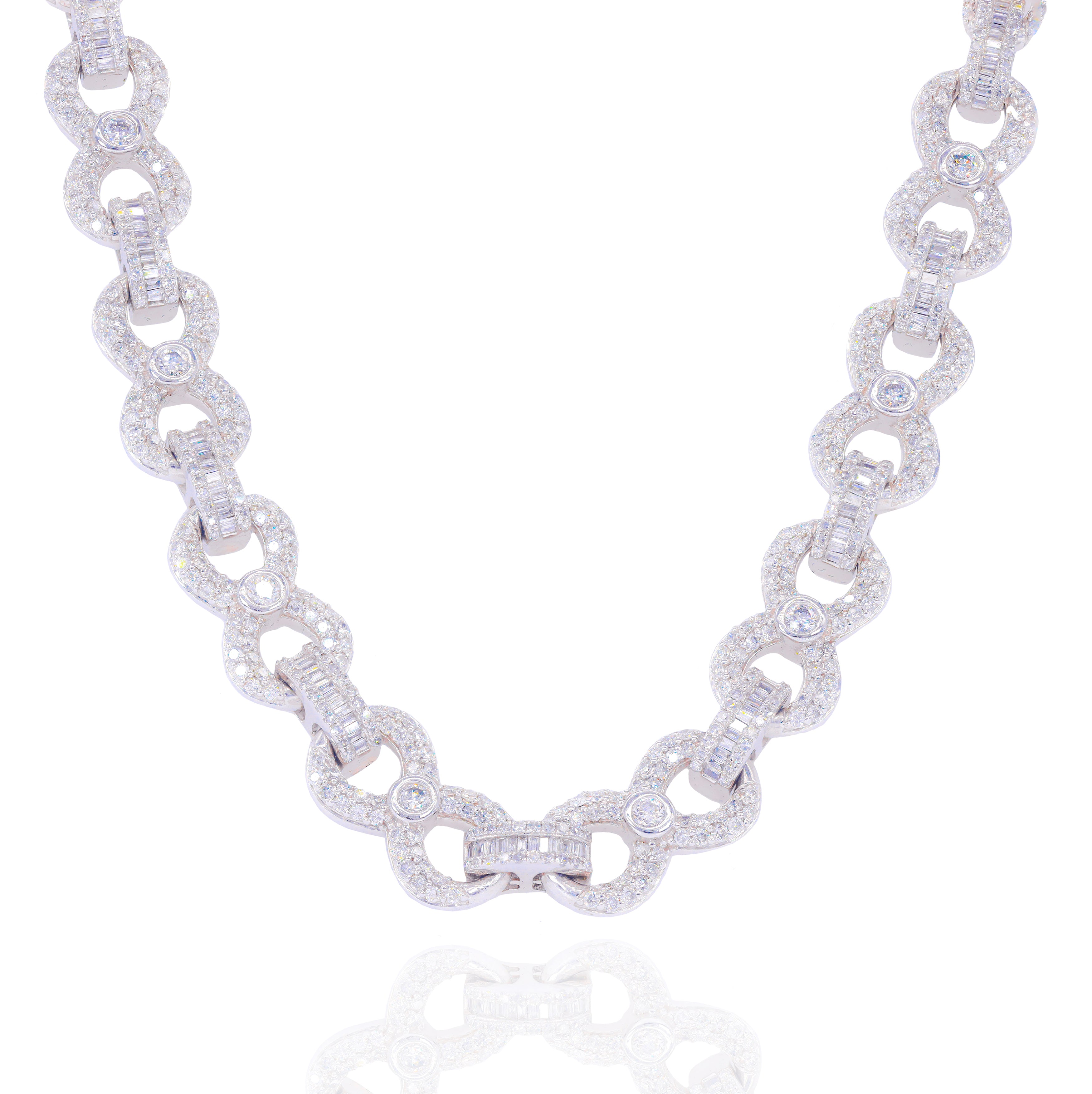 Center Pointer Diamond Infinity Link Chain